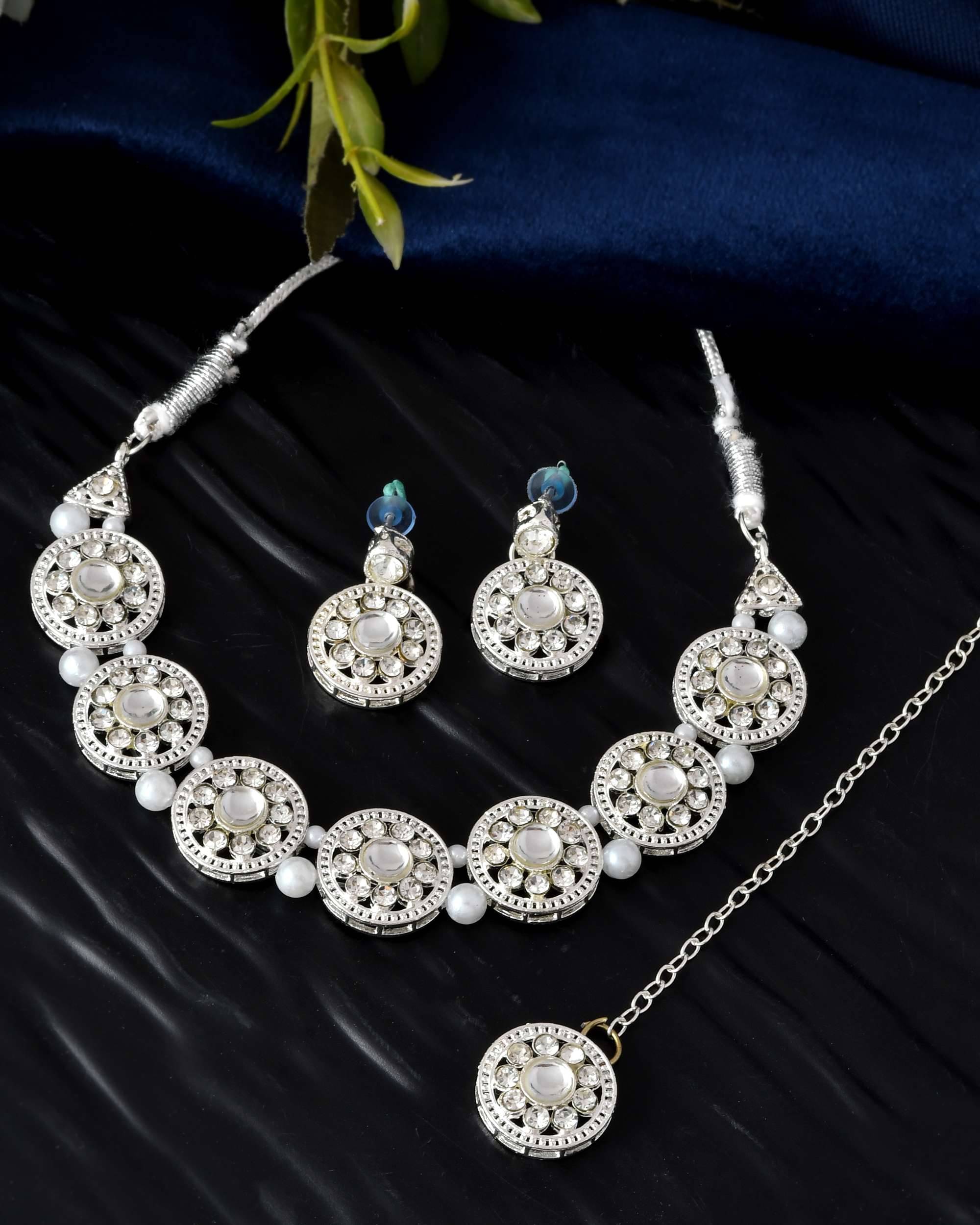     			Jewels Nest Silver Stainless Steel Necklace Set ( Pack of 1 )