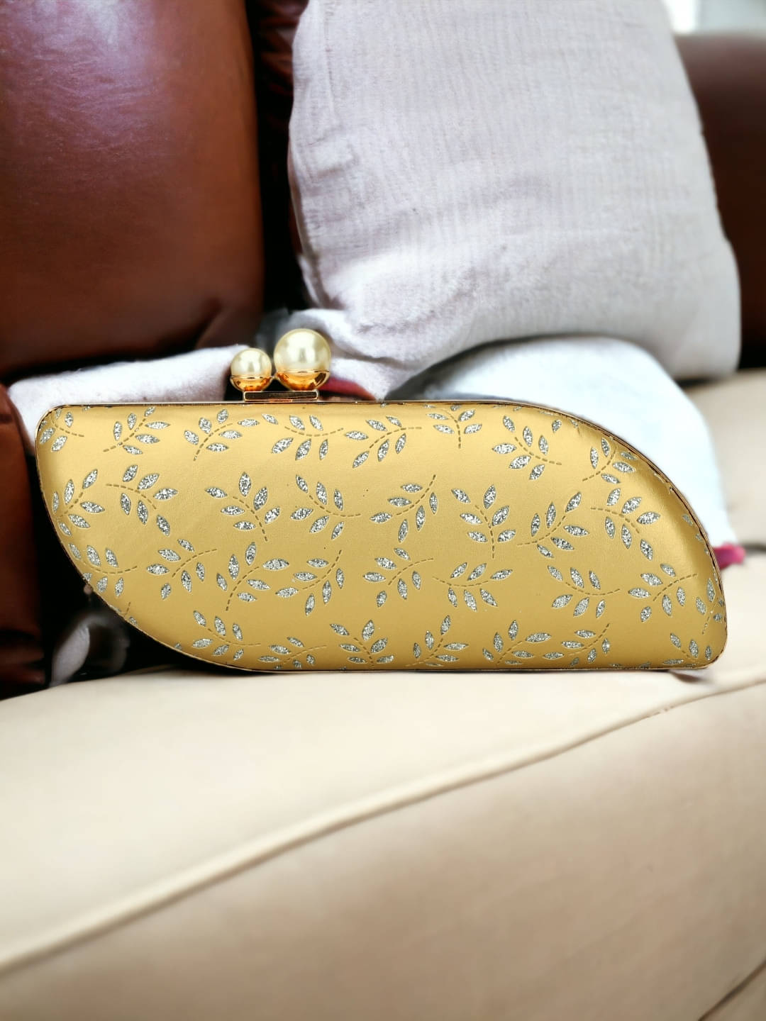     			Tooba Handicraft Multicolor Fabric Box Clutch