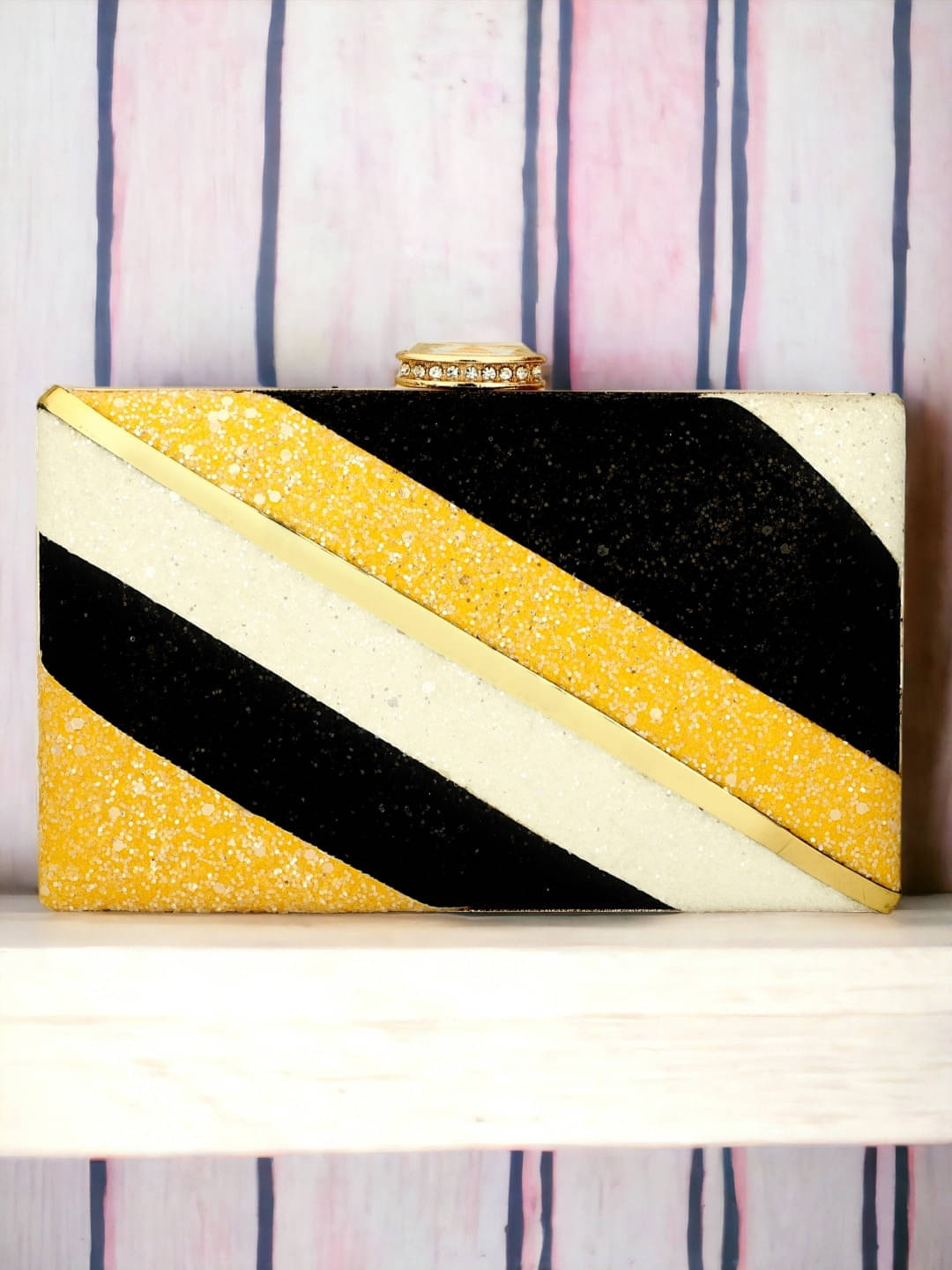     			Tooba Handicraft Multicolor Fabric Box Clutch