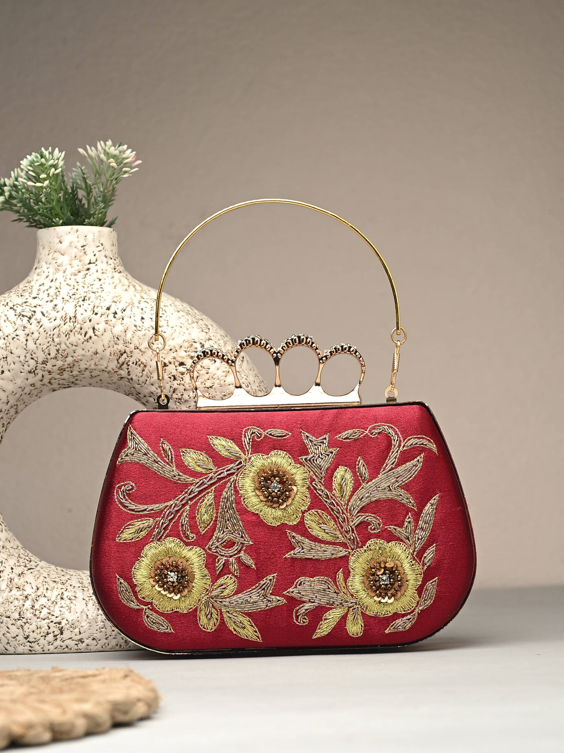     			Tooba Handicraft Red Fabric Box Clutch
