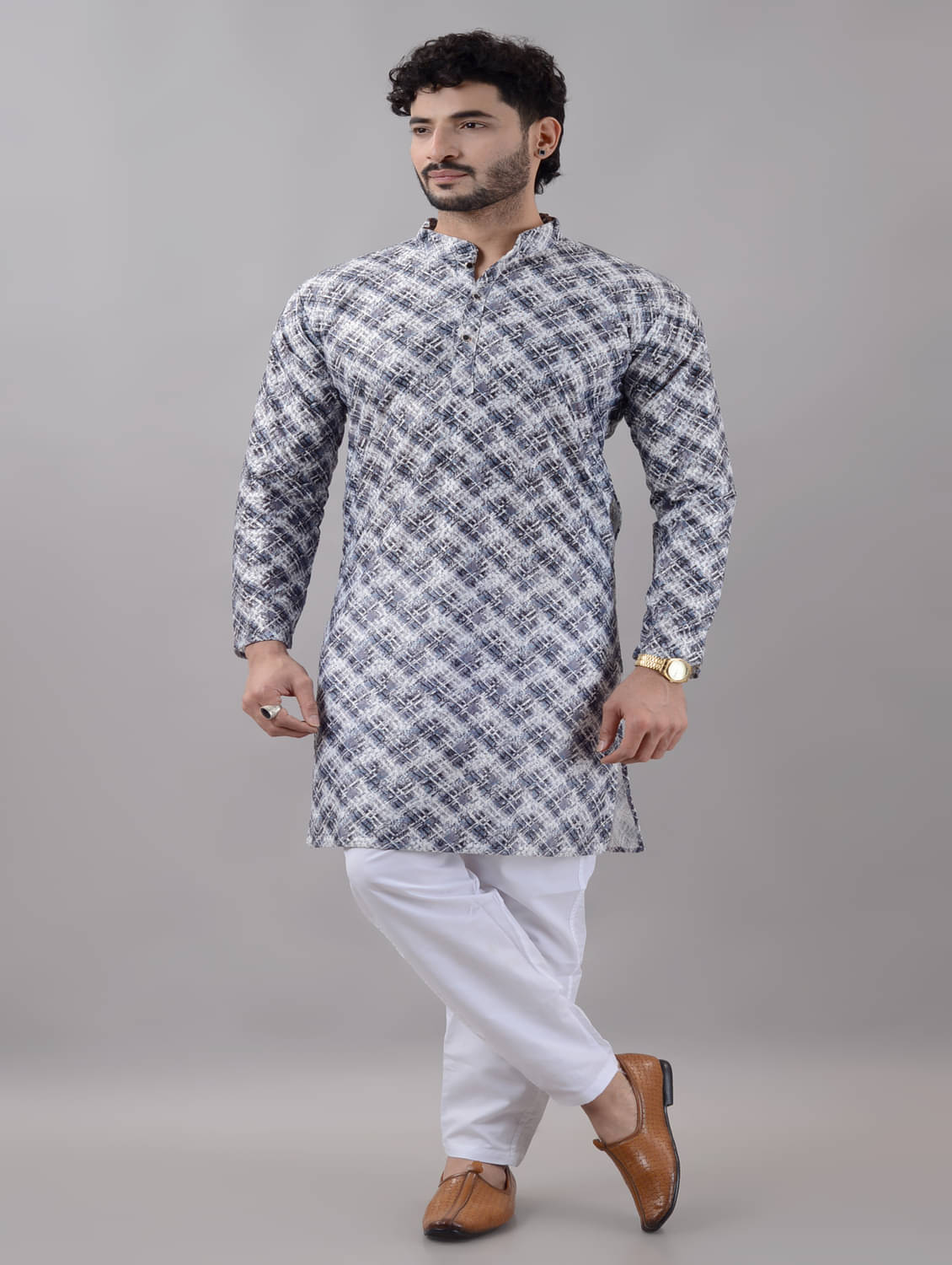 VILLAIN Medium Grey Rayon Regular Fit Men's Kurta Pyjama Set ( Pack of 1 ) VILLAIN Medium Grey Rayon Regular Fit Men's Kurta Pyjama Set ( Pack of 1 )
