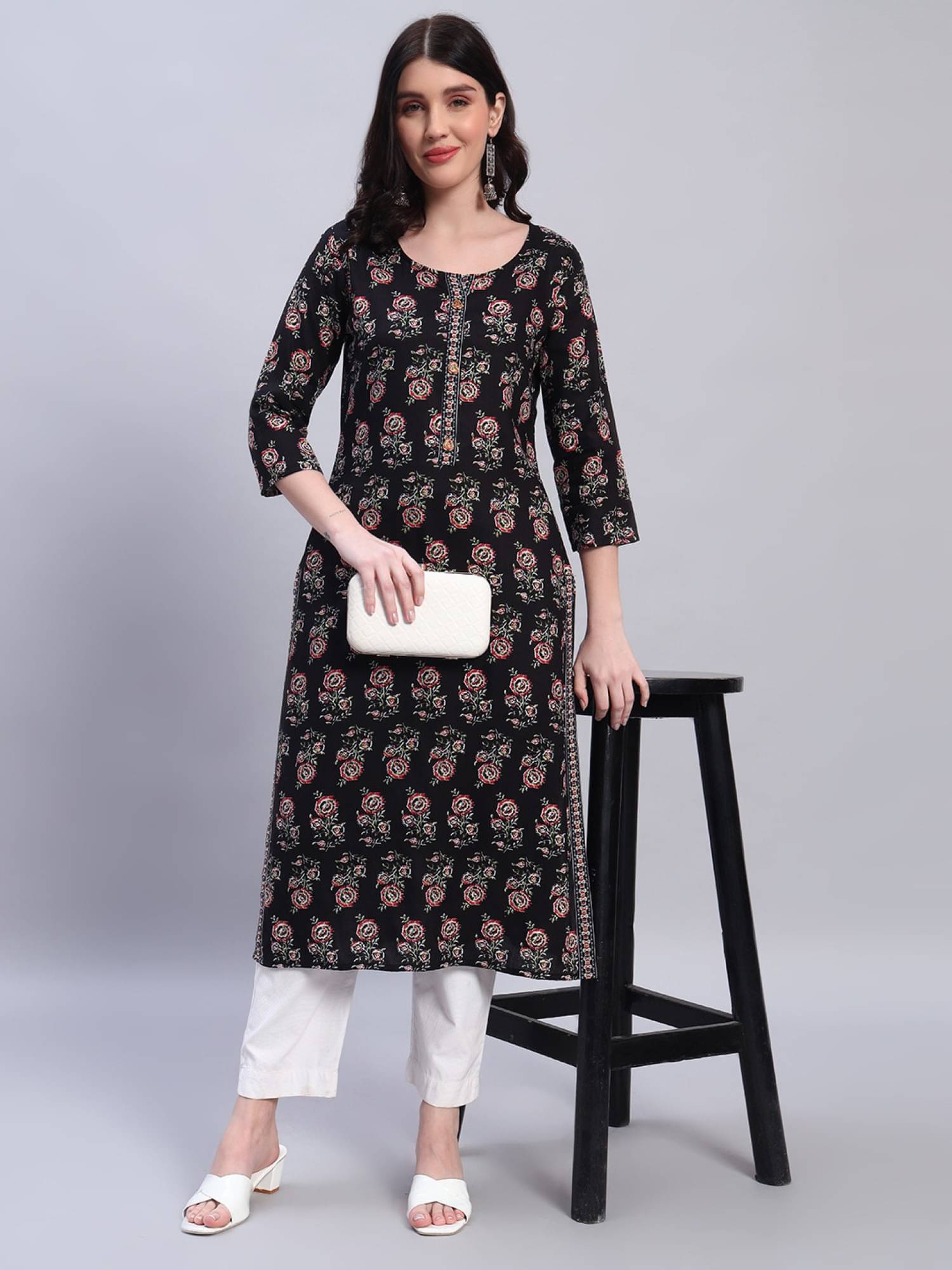 Vicitra Women Cotton Blend Printed Straight Kurti ( Black ) Vicitra Women Cotton Blend Printed Straight Kurti ( Black )