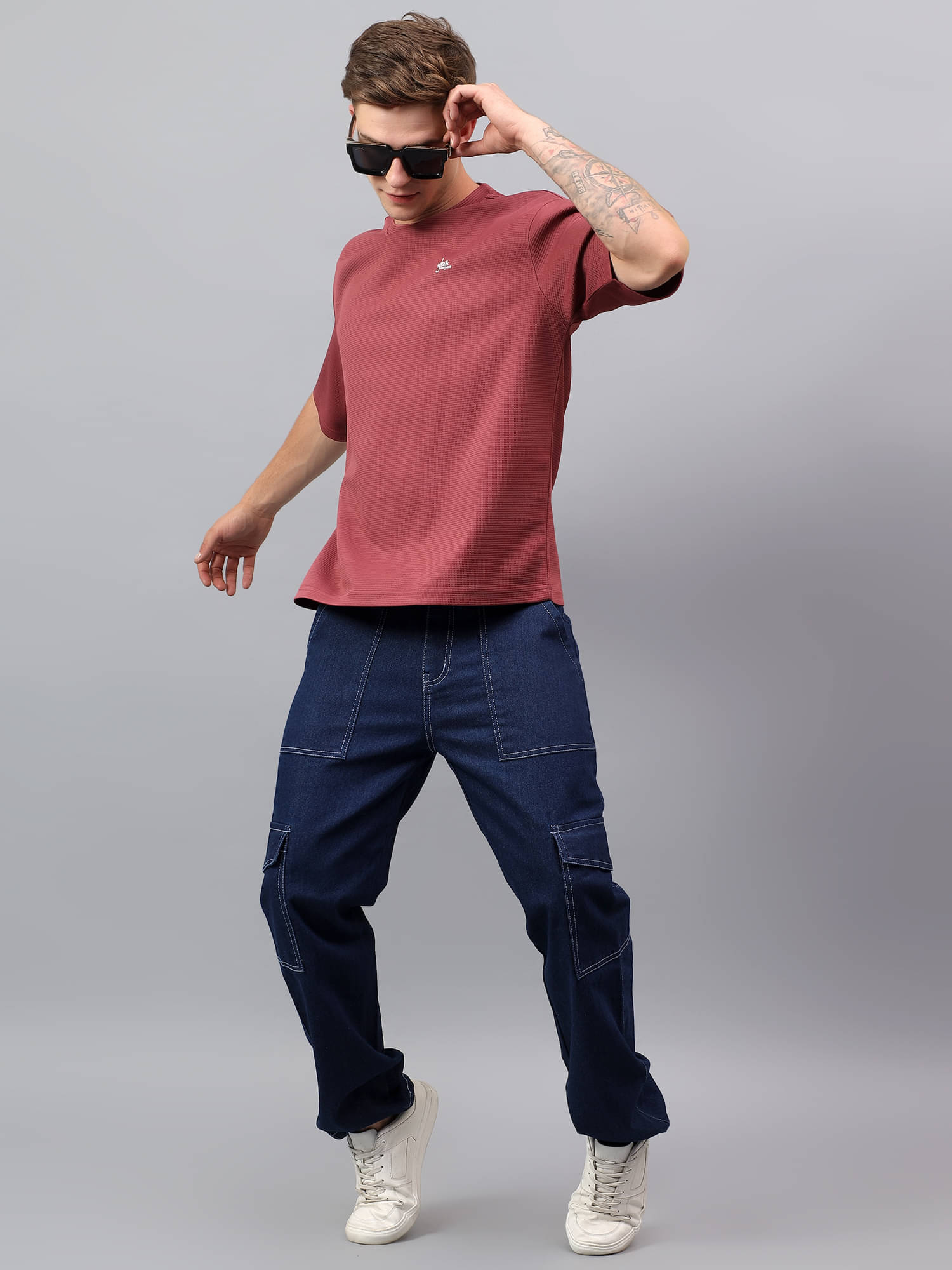     			YHA Men Cotton Blend Oversized Fit Solid T-Shirt ( Pink )