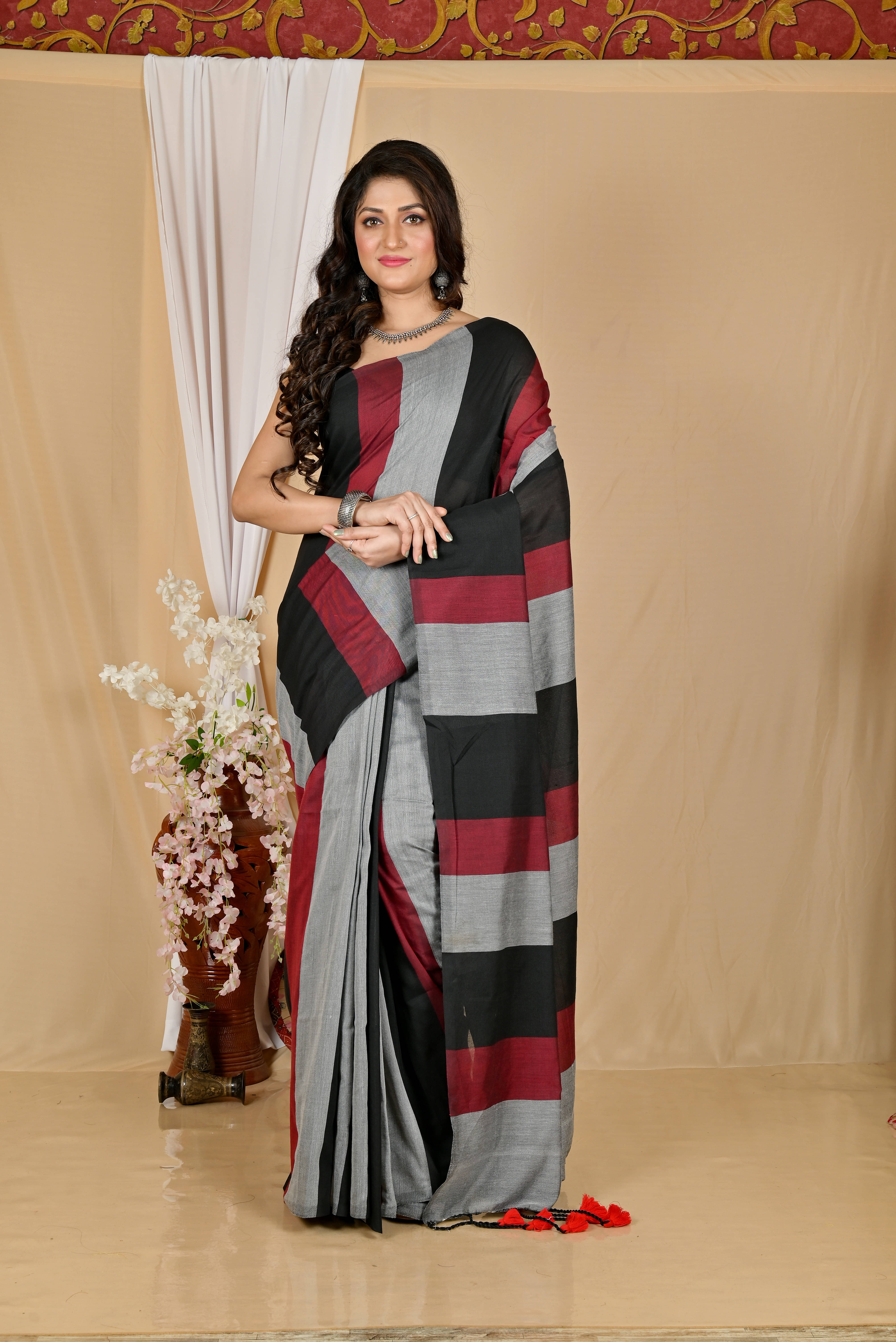     			Zayraa Cotton Blend Embellished Saree With Unstitched Blouse Piece ( Multicolor )