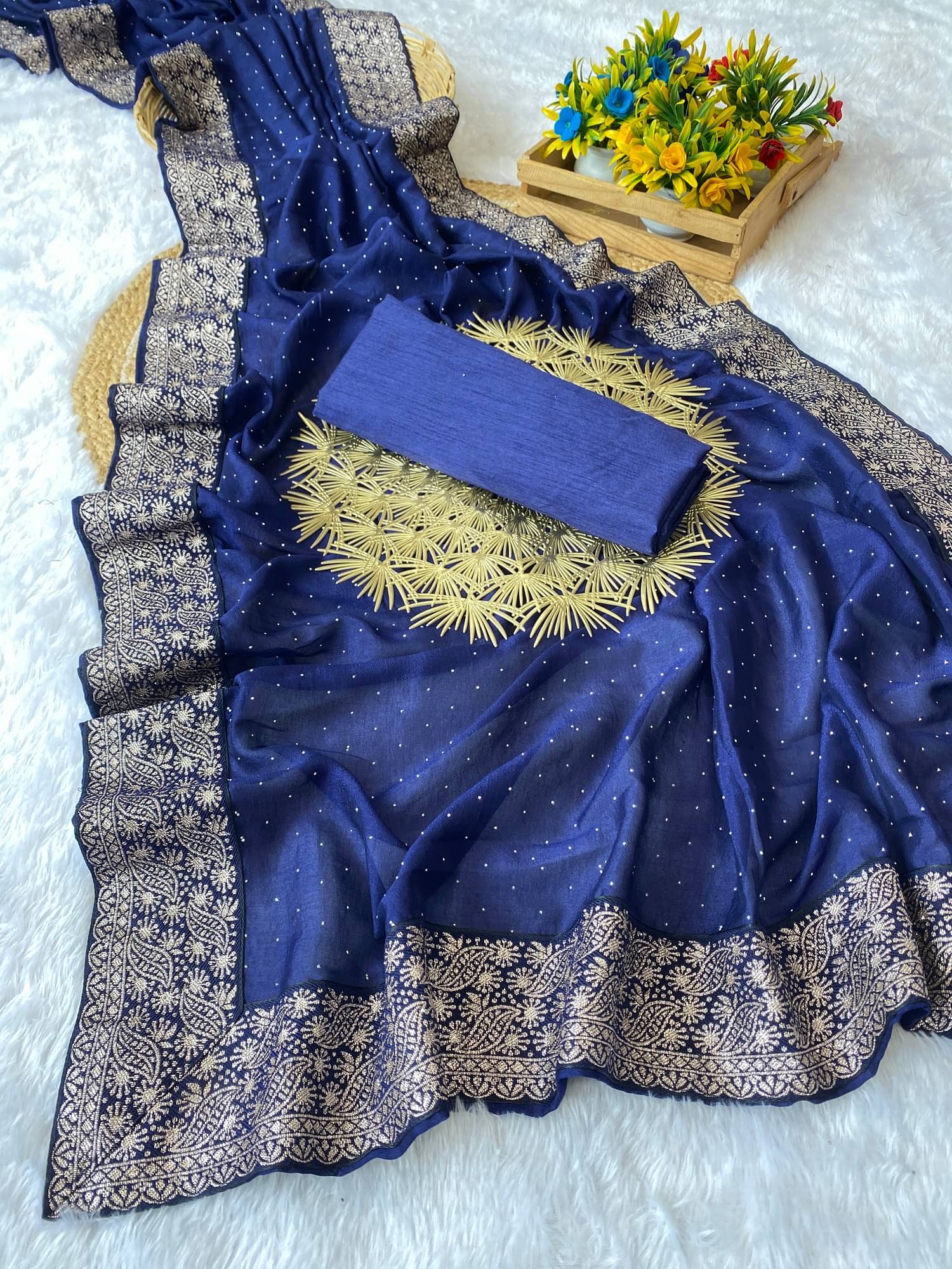     			Aika Silk Embroidered Saree With Unstitched Blouse Piece ( Navy Blue )