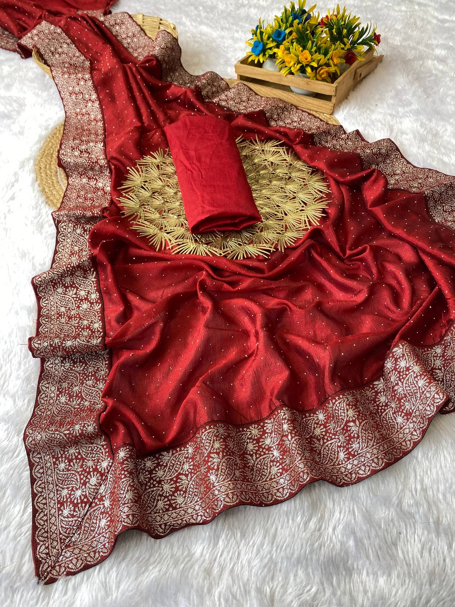     			Aika Silk Embroidered Saree With Unstitched Blouse Piece ( Maroon )