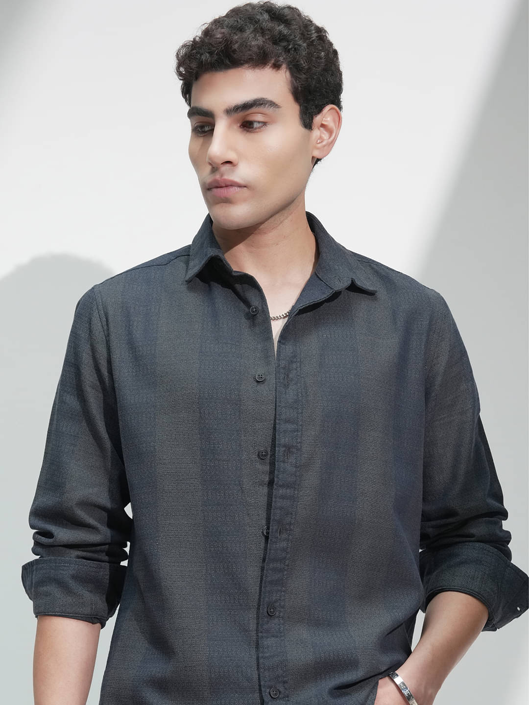     			Highlander 100% Cotton Regular Fit Self Design Full Sleeves Men's Casual Shirt - Multicolor ( Pack of 1 )
