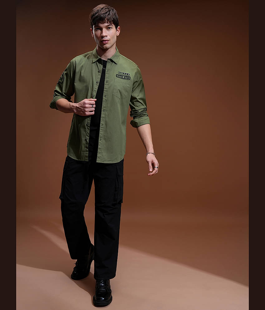 Highlander 100% Cotton Slim Fit Solids Full Sleeves Men's Casual Shirt - Green ( Pack of 1 )