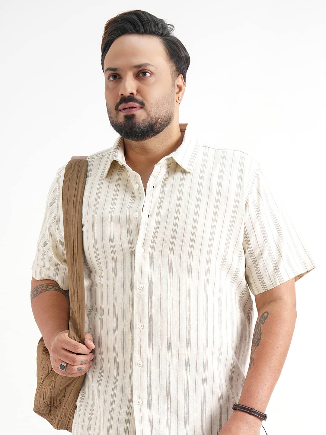     			Highlander 100% Cotton Slim Fit Striped Half Sleeves Men's Casual Shirt - Cream ( Pack of 1 )