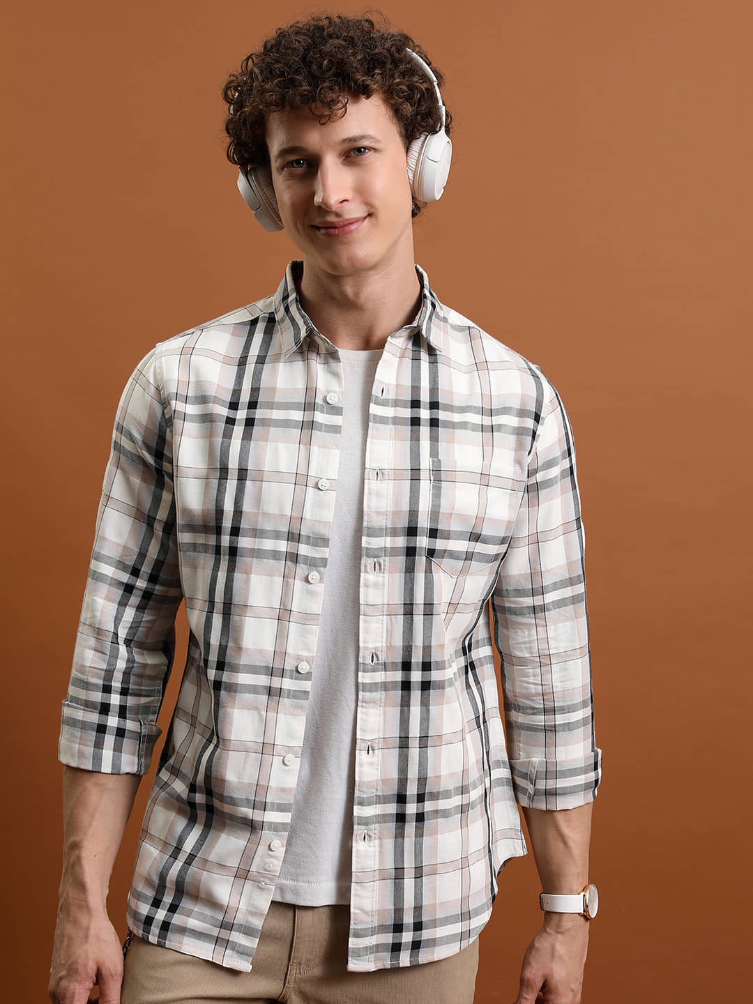 Highlander Cotton Blend Slim Fit Checks Full Sleeves Men's Casual Shirt - Cream ( Pack of 1 )