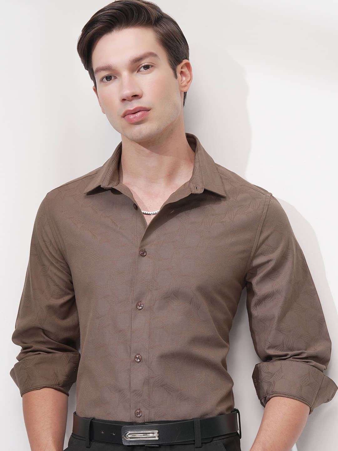     			Highlander Cotton Blend Slim Fit Self Design Full Sleeves Men's Casual Shirt - Brown ( Pack of 1 )
