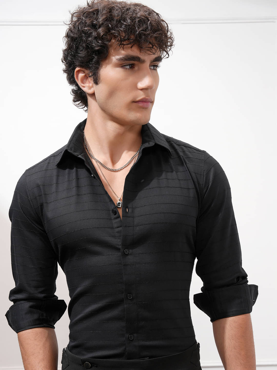     			Highlander Cotton Blend Slim Fit Striped Full Sleeves Men's Casual Shirt - Black ( Pack of 1 )