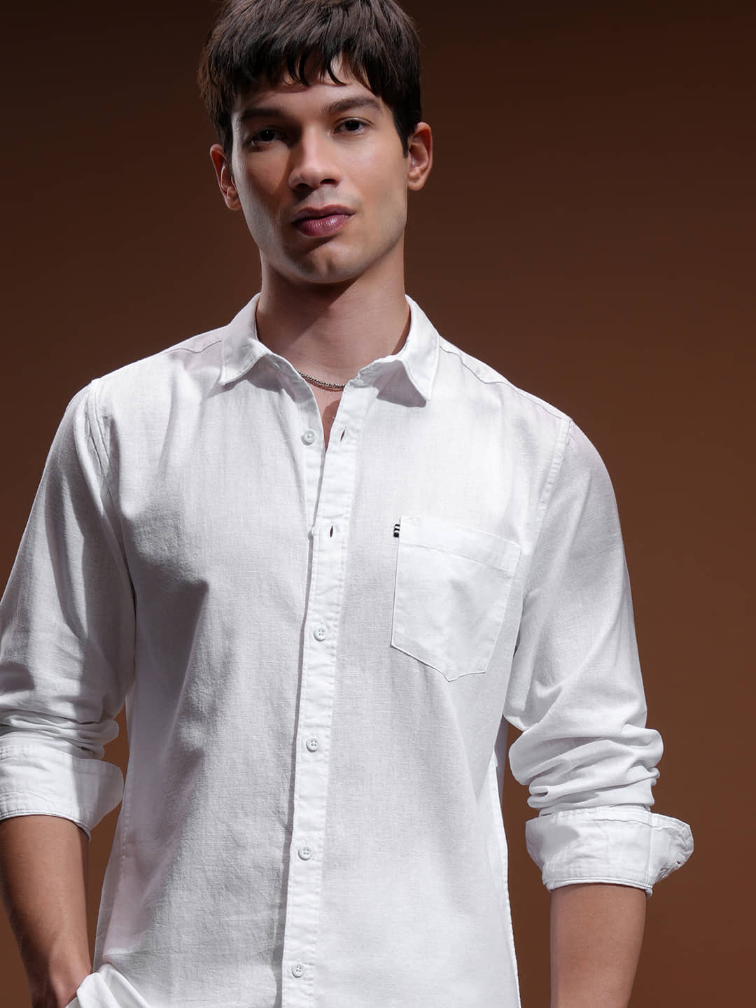 Highlander Cotton Blend Slim Fit Solids Full Sleeves Men's Casual Shirt - White ( Pack of 1 )