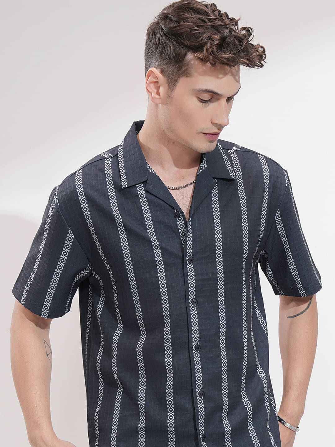     			Highlander Polyester Relaxed Fit Self Design Half Sleeves Men's Casual Shirt - Navy Blue ( Pack of 1 )