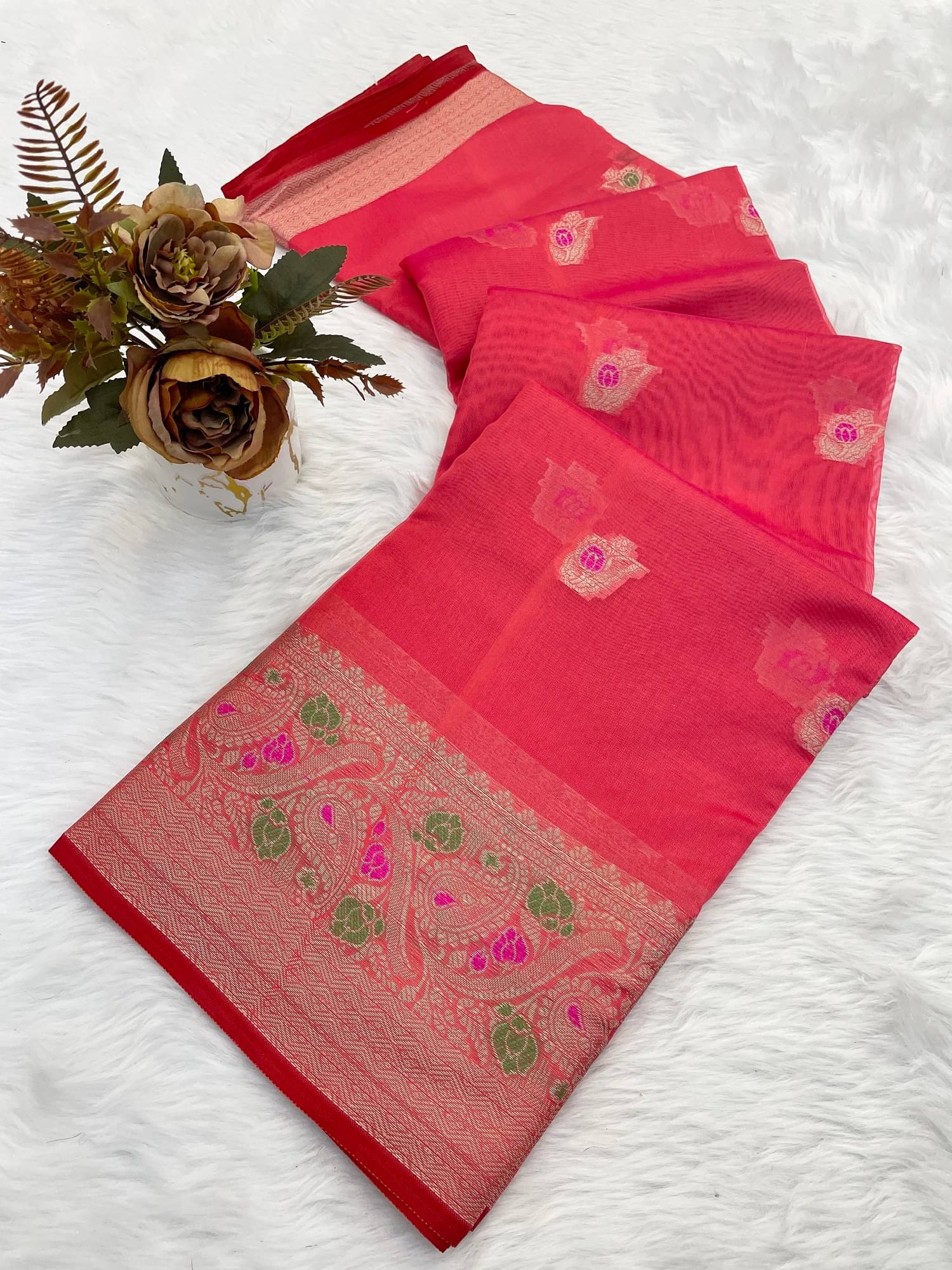 JULEE Organza Woven Paithani Sarees With Unstitched Blouse Piece ( Rose Gold ) JULEE Organza Woven Paithani Sarees With Unstitched Blouse Piece ( Rose Gold )