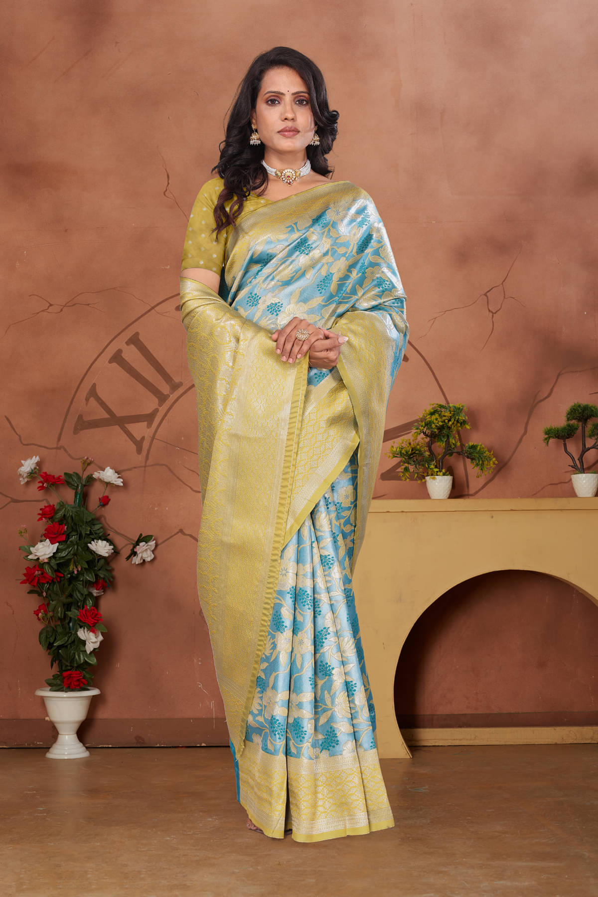 JULEE Silk Blend Woven Saree With Unstitched Blouse Piece ( Yellow ) JULEE Silk Blend Woven Saree With Unstitched Blouse Piece ( Yellow )