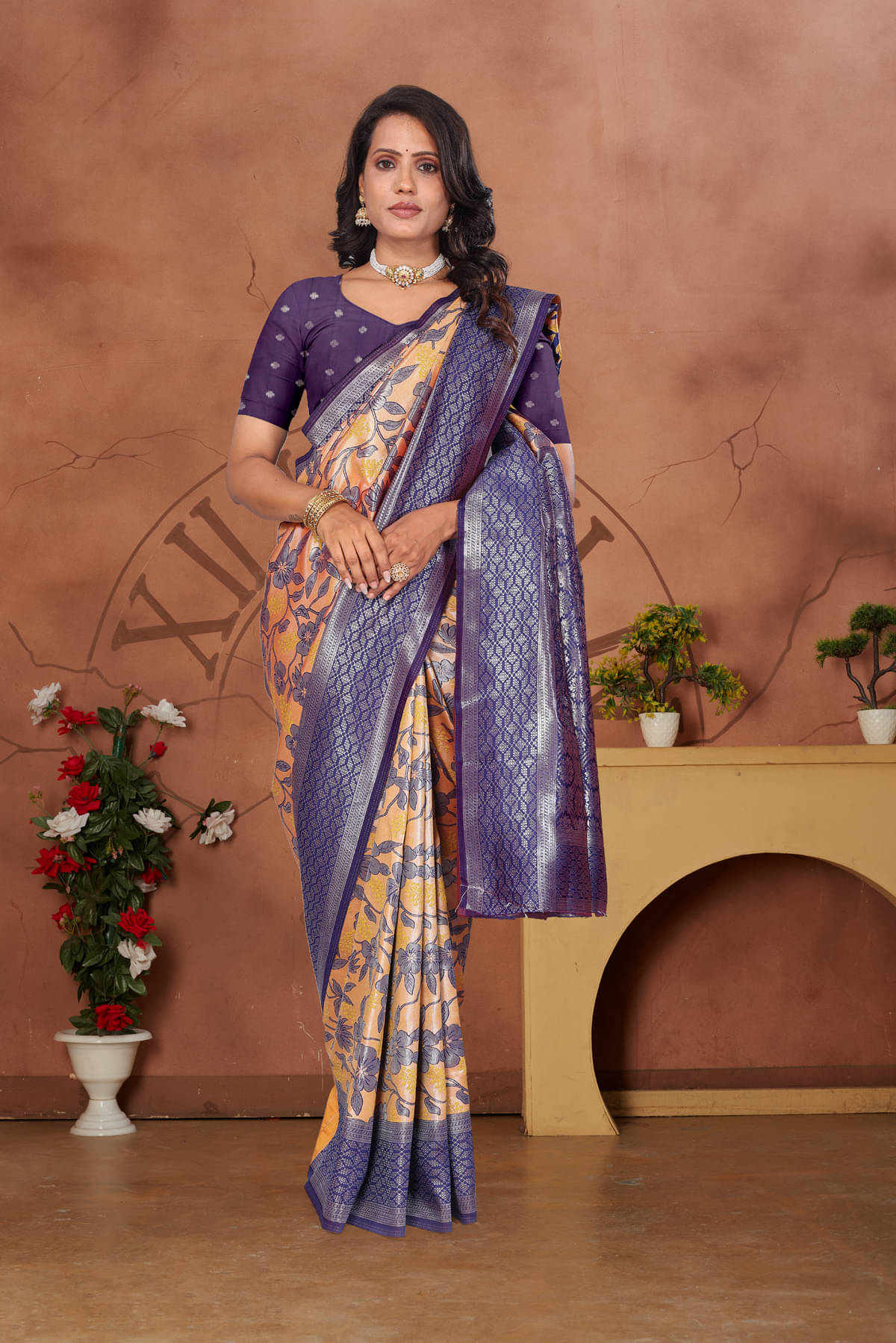JULEE Silk Blend Woven Saree With Unstitched Blouse Piece ( Orange ) JULEE Silk Blend Woven Saree With Unstitched Blouse Piece ( Orange )