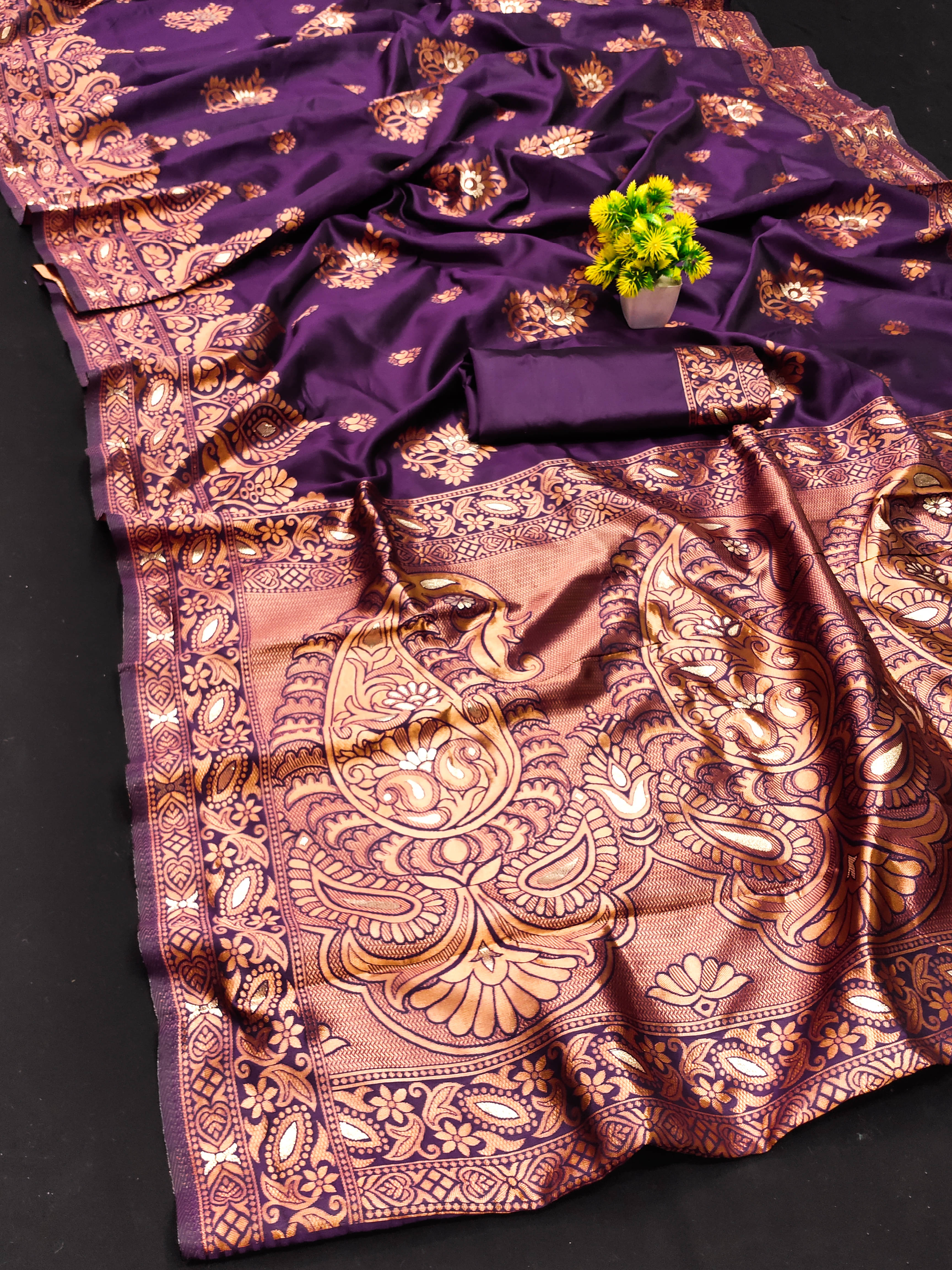 Kanooda Prints Silk Blend Embellished Banarasi saree With Unstitched Blouse Piece ( Wine ) Kanooda Prints Silk Blend Embellished Banarasi saree With Unstitched Blouse Piece ( Wine )
