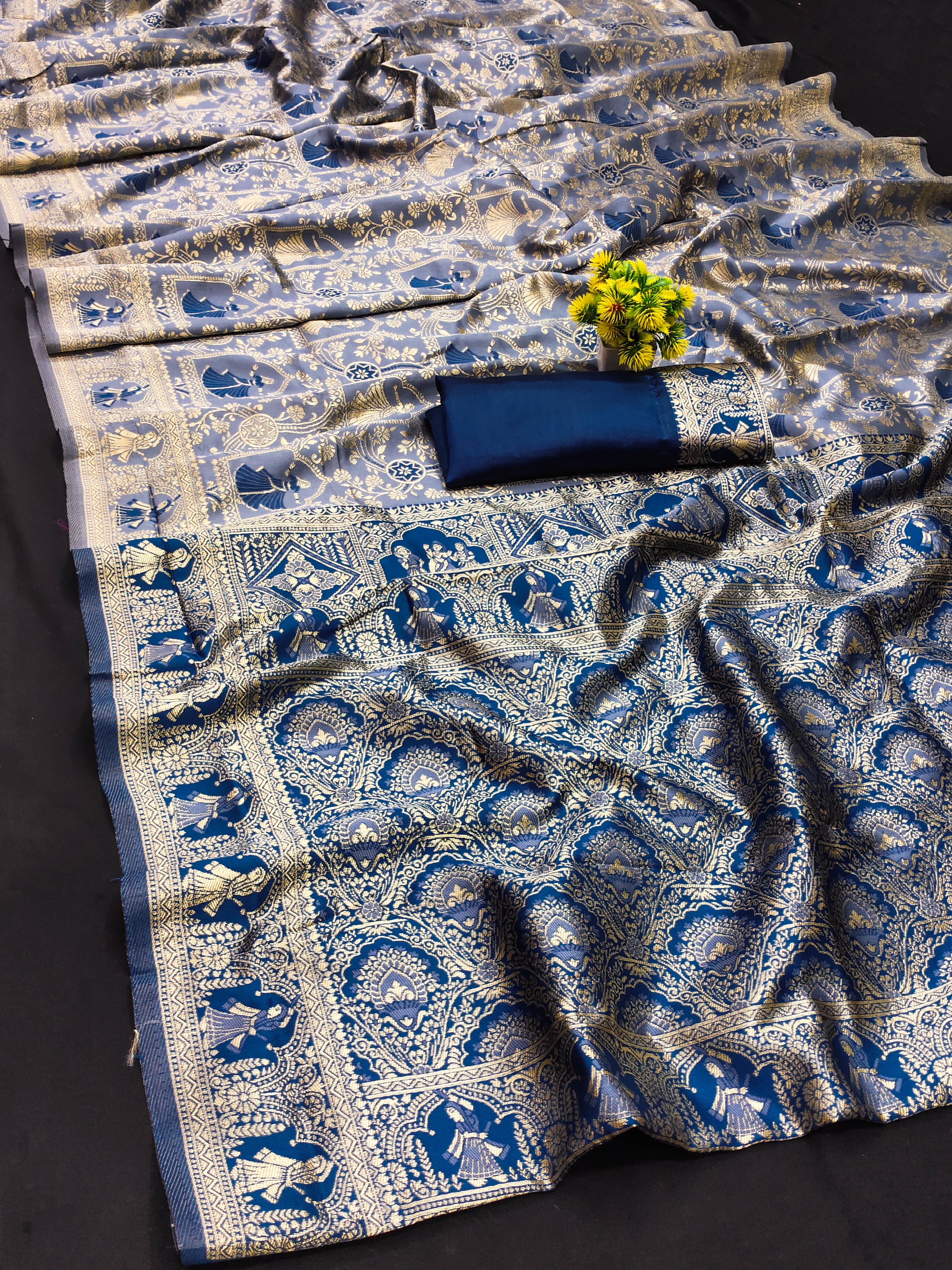     			Maayro Silk Blend Embellished Banarasi saree With Unstitched Blouse Piece ( Rama )