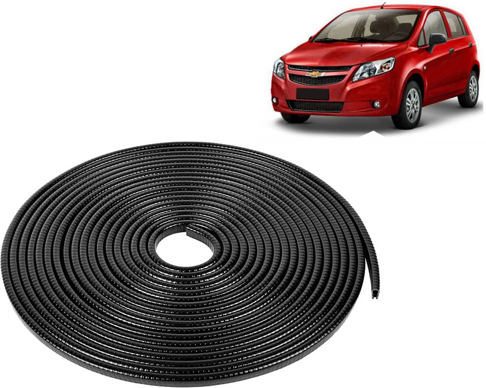     			Selifaur Car Door Edge Guards U Shape Edge Trim Rubber Strip Seal Protector (16 ft/5 Mtr, Black) For Sail Hatchback