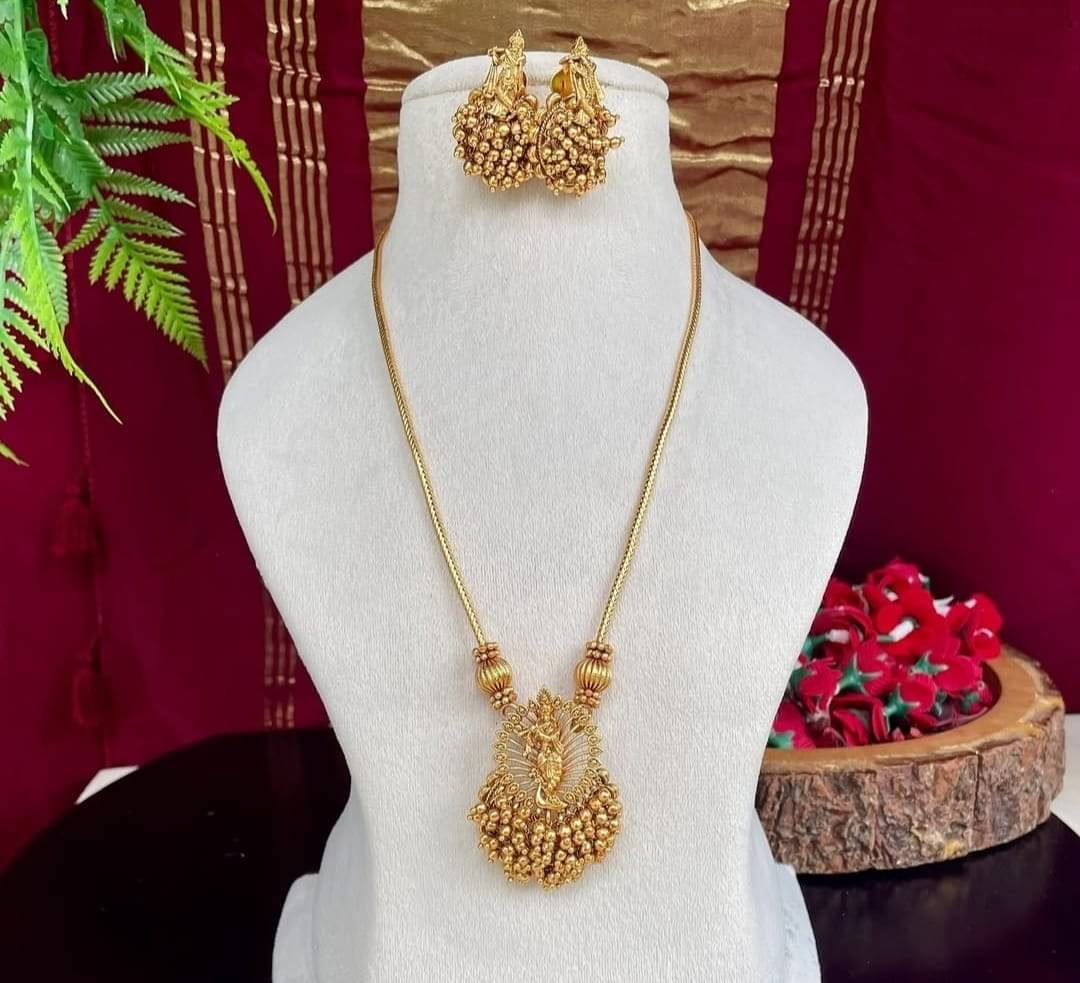     			Shilpa Creation Gold Copper Necklace Set ( Pack of 1 )