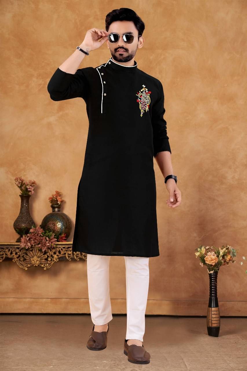 AMAR VSTRA Black Cotton Blend Regular Fit Men's Kurta Pyjama Set ( Pack of 1 ) AMAR VSTRA Black Cotton Blend Regular Fit Men's Kurta Pyjama Set ( Pack of 1 )