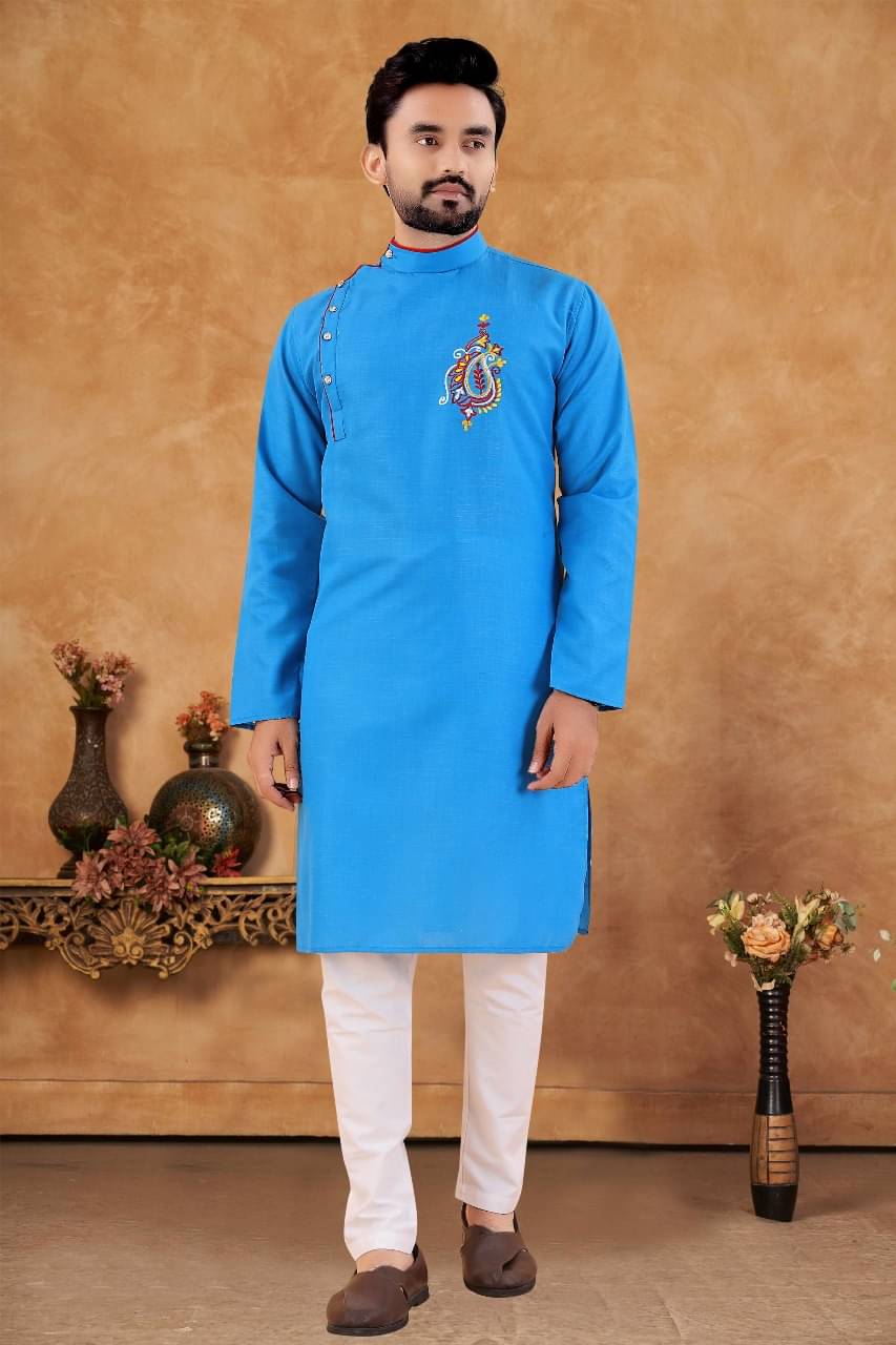     			AMAR VSTRA Sky Blue Cotton Blend Regular Fit Men's Kurta Pyjama Set ( Pack of 1 )