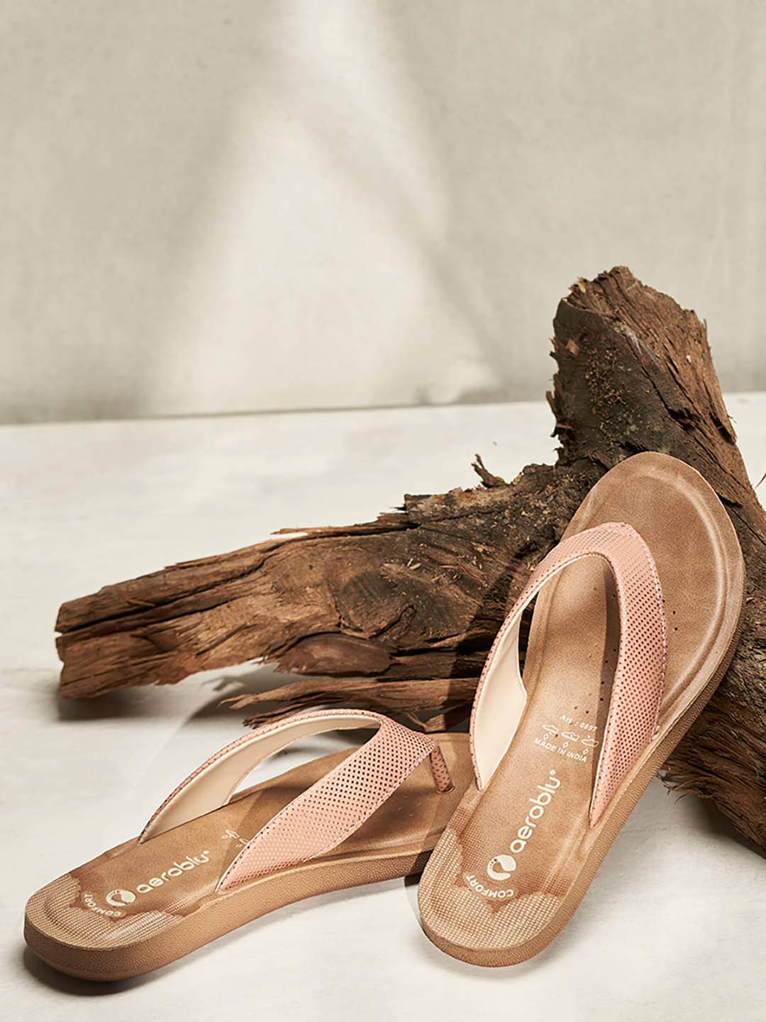     			Aeroblu Footwear Peach Women's Flats