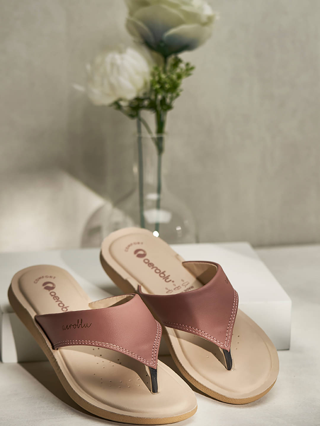     			Aeroblu Footwear Pink Women's Flats