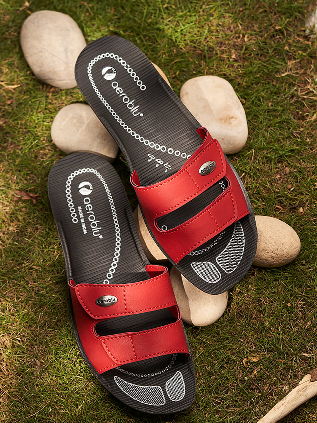     			Aeroblu Footwear Red Women's Flats