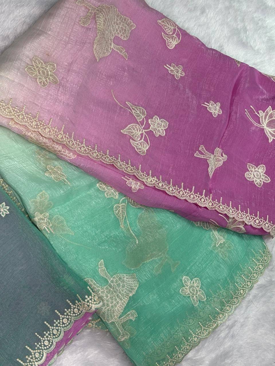     			Sitanjali Chanderi Embroidered Chanderi saree With Unstitched Blouse Piece ( Teal )