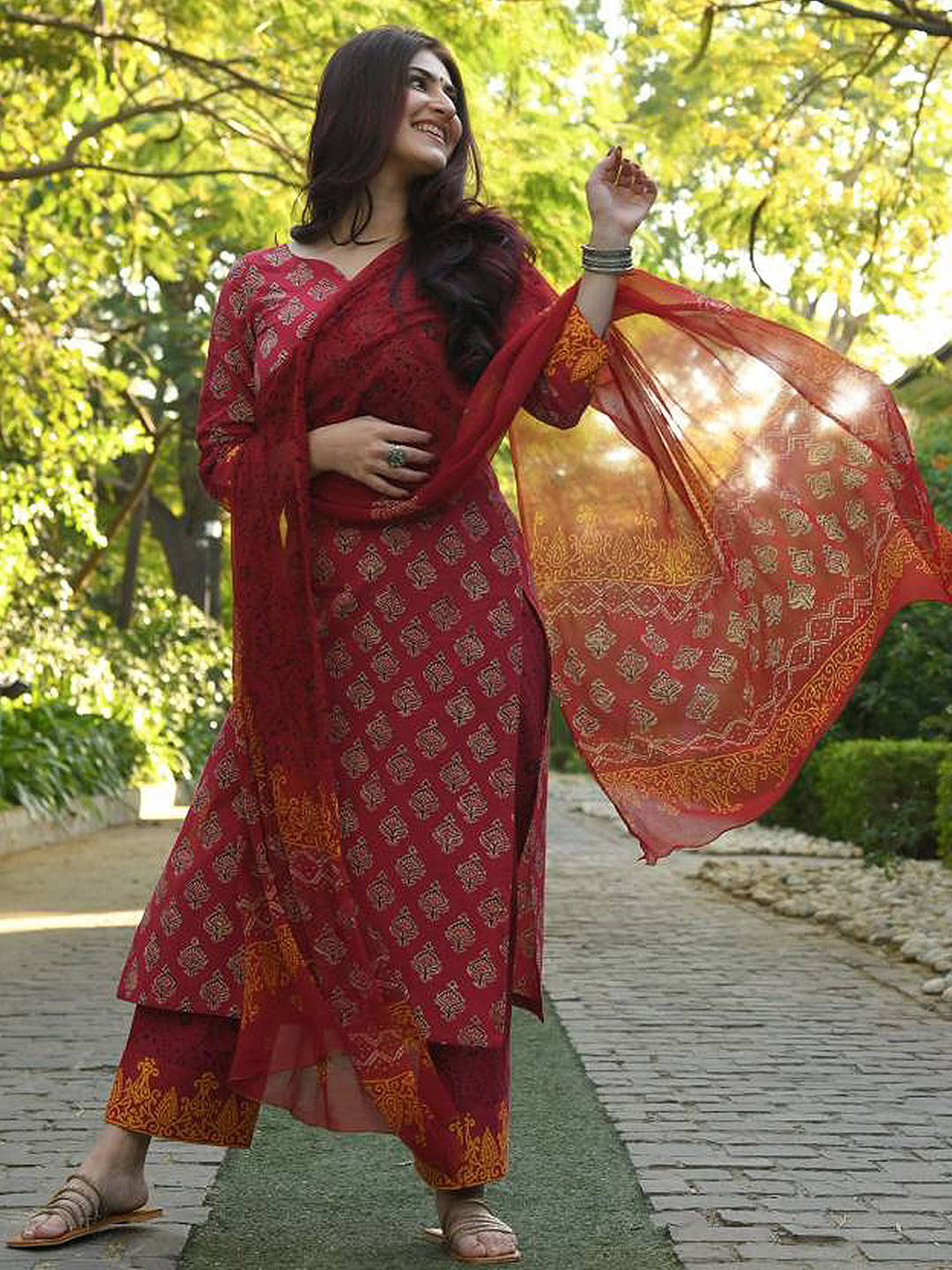     			THE FAB FACTORY Women Cotton Blend Printed A-line Kurti With Pants ( Maroon )