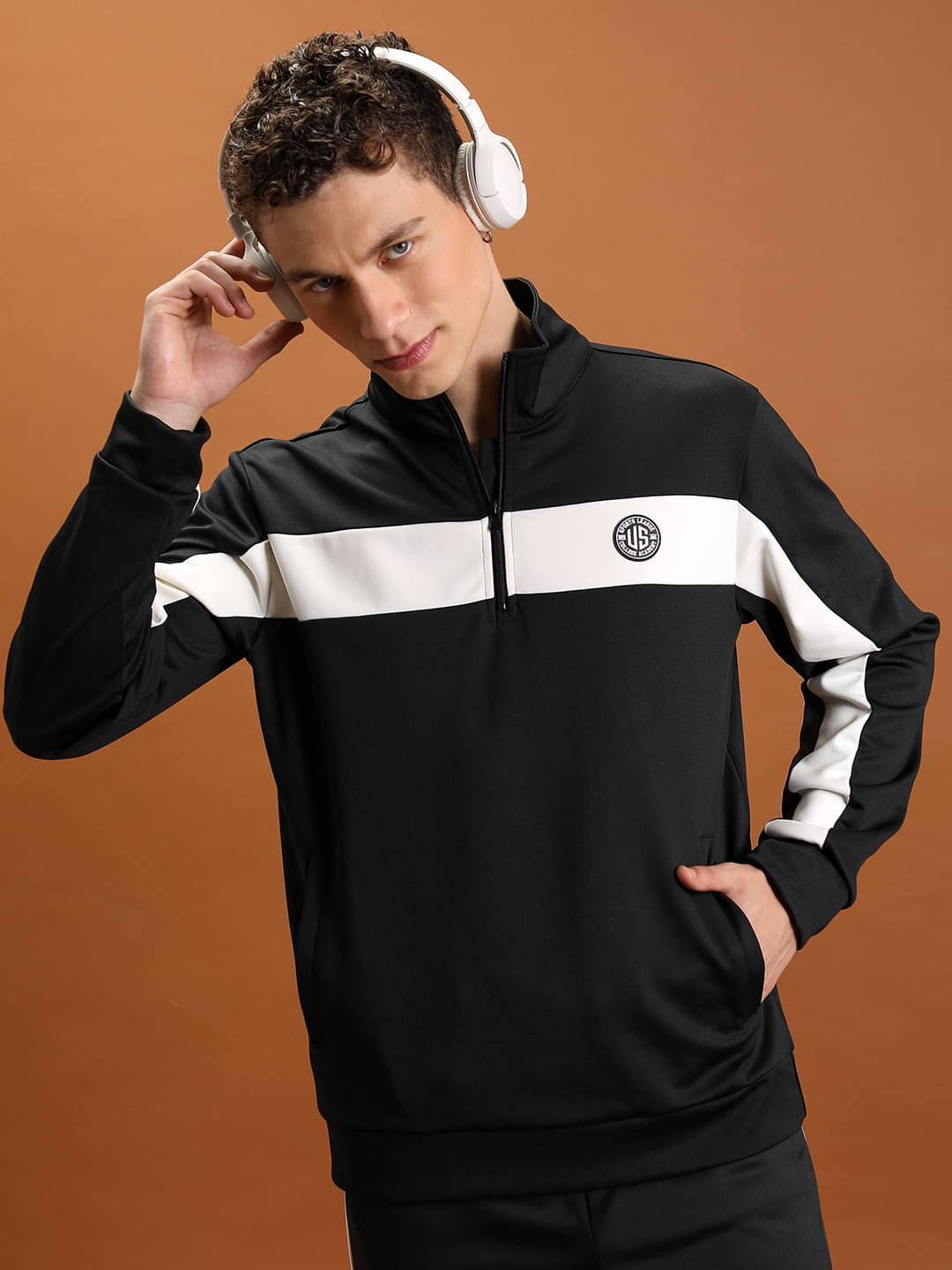    			Highlander Polyester Blend High Neck Men's Sweatshirt - Black ( Pack of 1 )