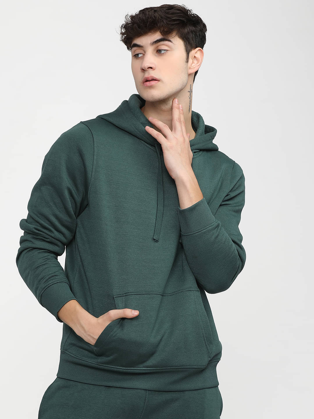 Highlander Polyester Round Neck Men's Sweatshirt - Green ( Pack of 1 )     			Highlander Polyester Round Neck Men's Sweatshirt - Green ( Pack of 1 )