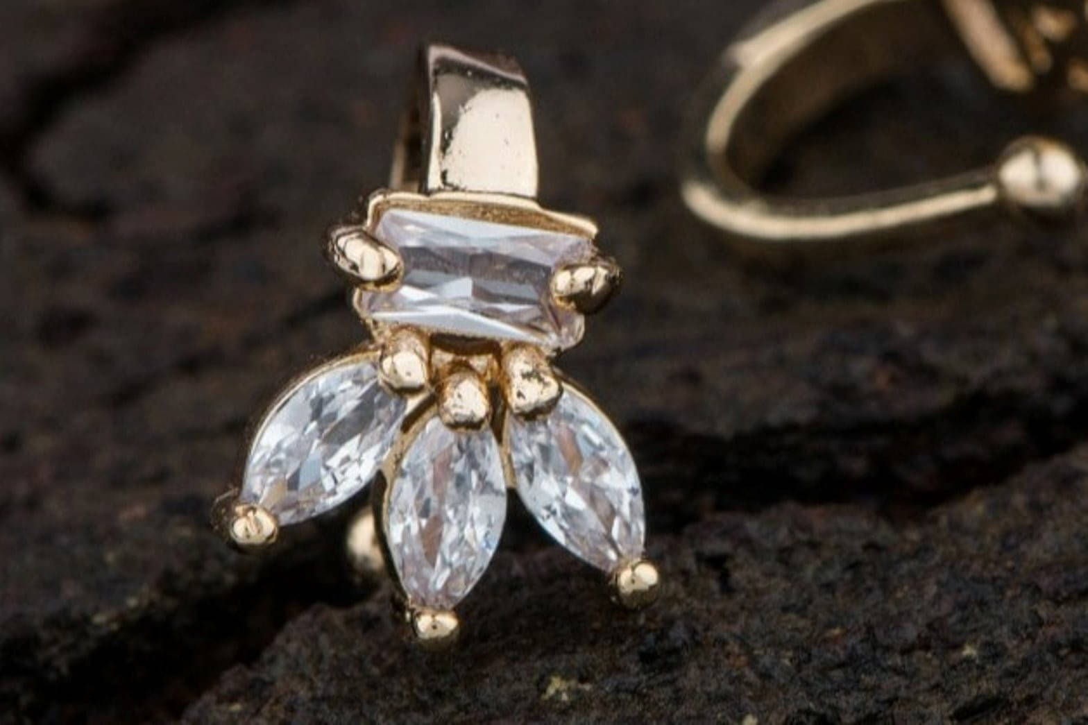 RENU CREATION Beads Sterling Silver Plated Metal, Alloy, Brass, Tungsten Nose Stud () RENU CREATION Beads Sterling Silver Plated Metal, Alloy, Brass, Tungsten Nose Stud ()