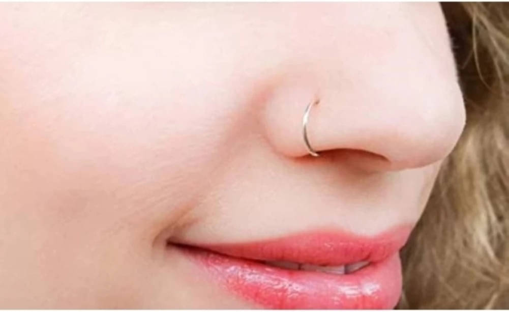 RENU CREATION Cubic Zirconia, Diamond Gold-plated Plated Brass Nose Stud () RENU CREATION Cubic Zirconia, Diamond Gold-plated Plated Brass Nose Stud ()