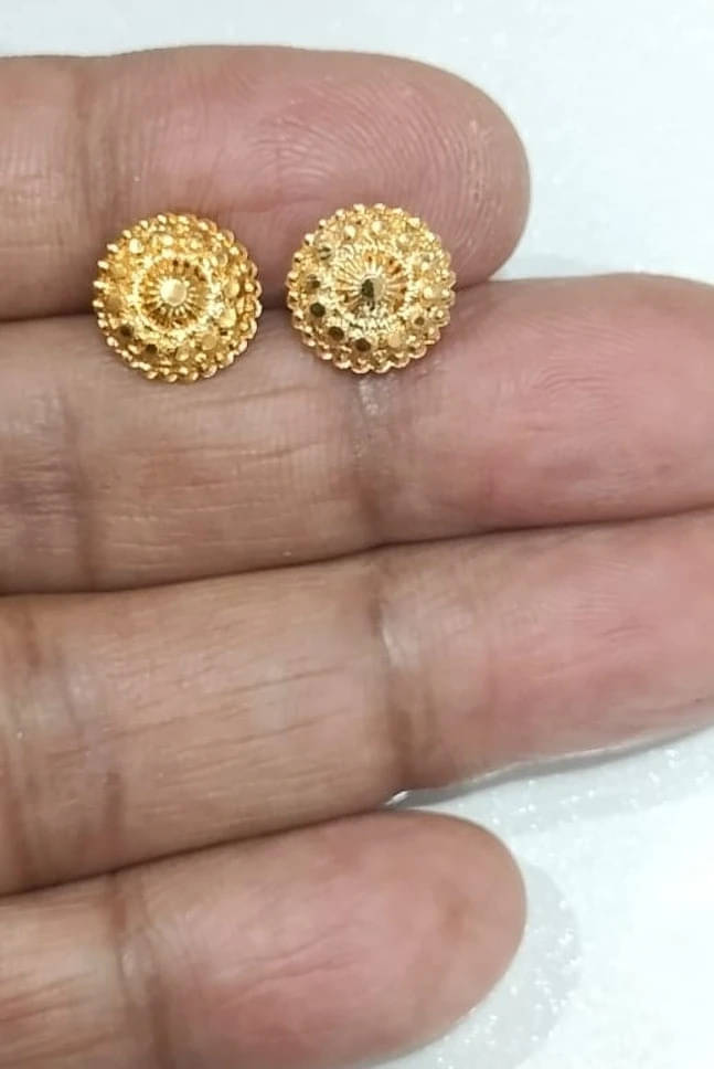     			Renu Creations Golden Hoops Earrings ( Pack of 1 )