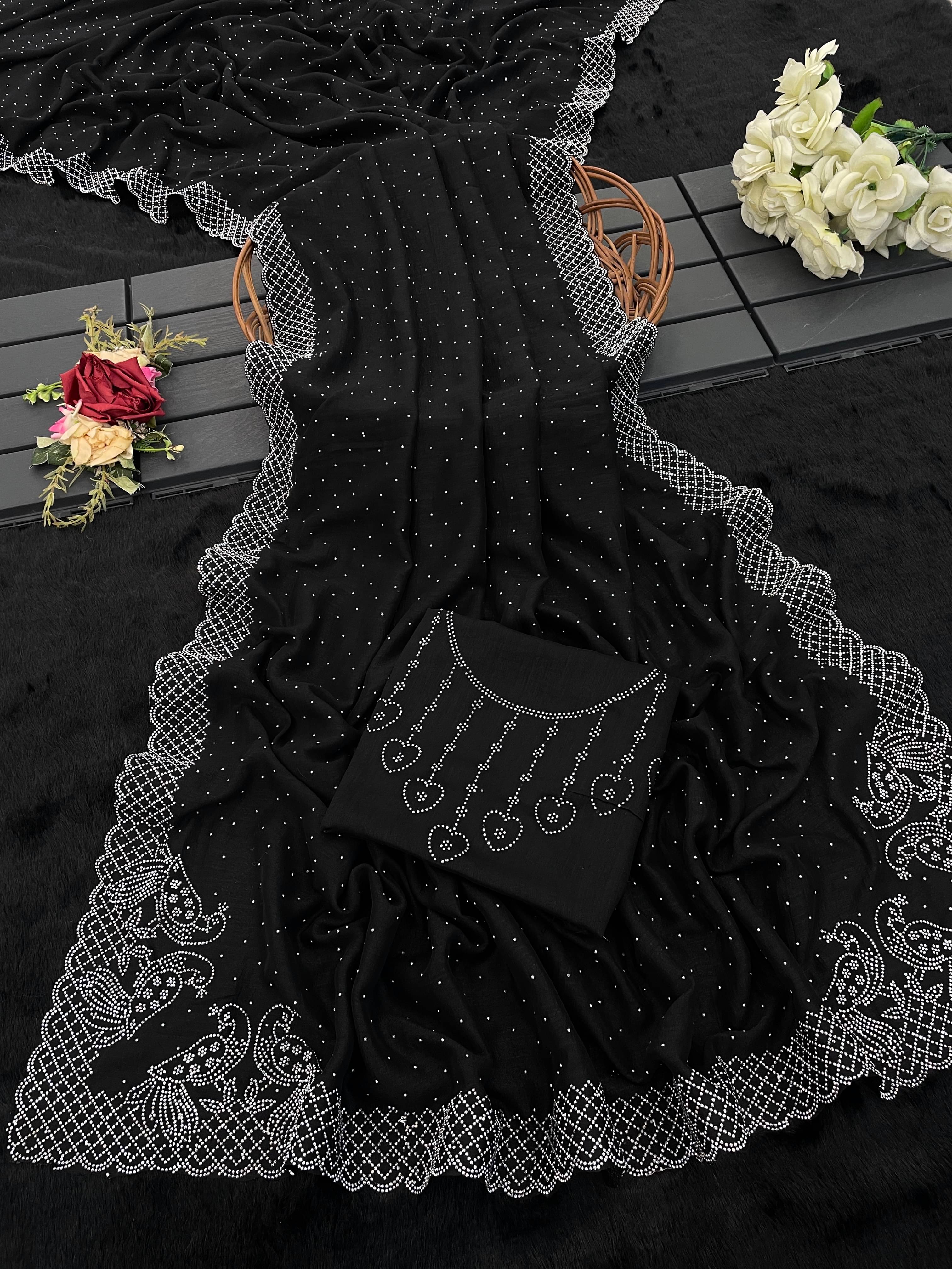     			SHRIMORI Silk Blend Embellished Bhagalpuri Saree With Unstitched Blouse Piece ( Black )