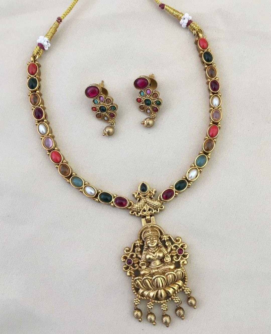     			Shilpa Creation Multicolor Alloy Necklace Set ( Pack of 1 )