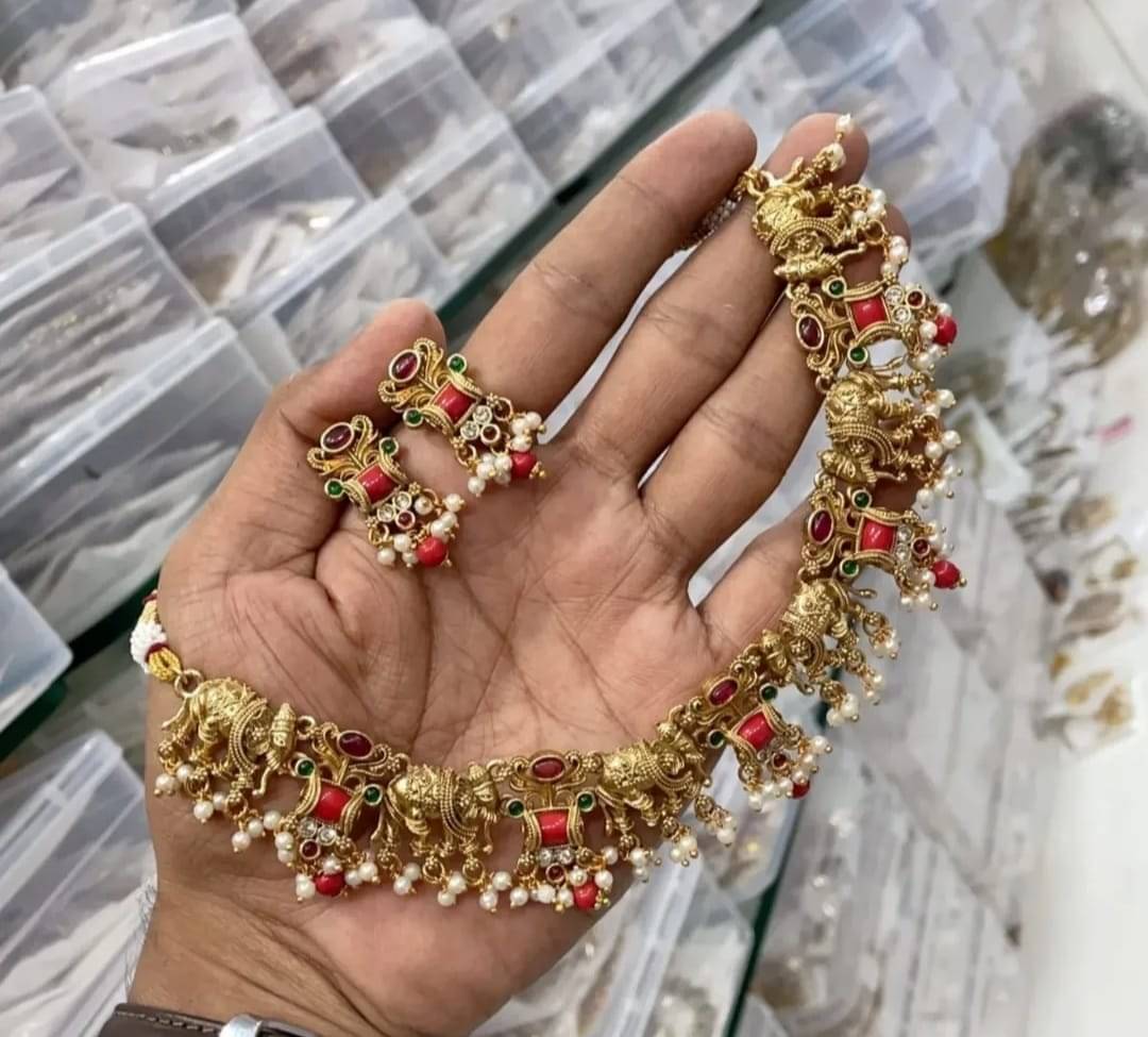     			Shilpa Creation Multicolor Alloy Necklace Set ( Pack of 1 )