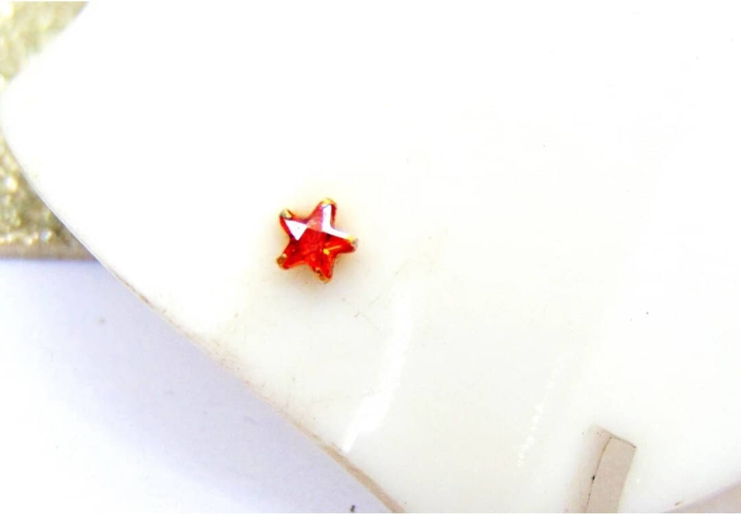    			house of common Gold-plated Plated Metal, Alloy, Brass, Tungsten Nose Stud ()