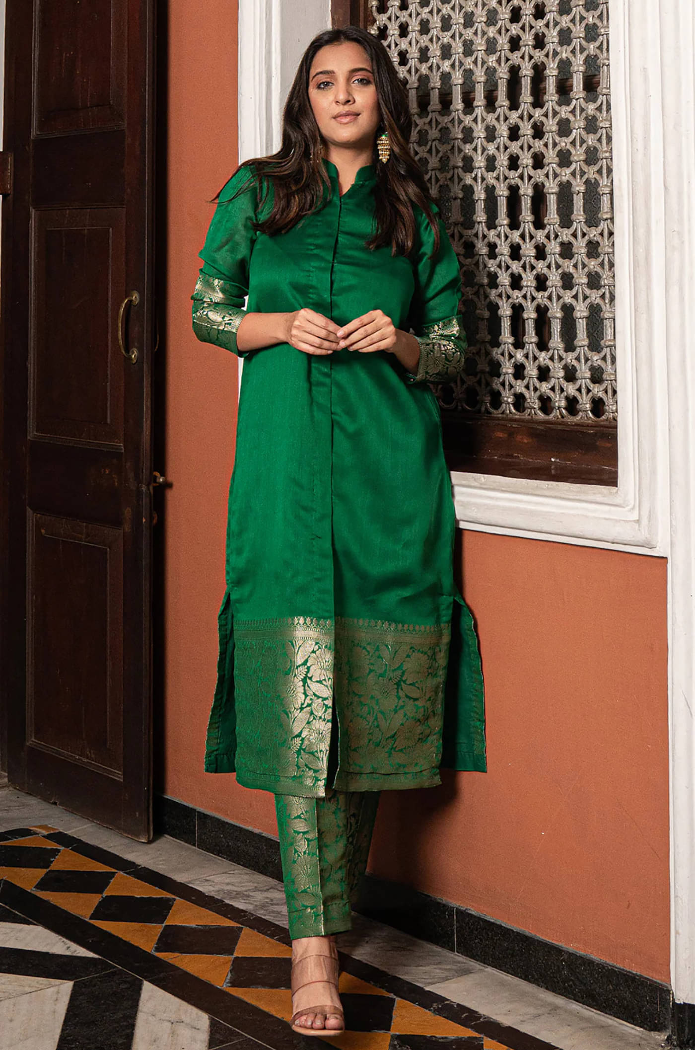 kedar fab Women Silk Self Design Straight Kurti With Pants ( Green ) kedar fab Women Silk Self Design Straight Kurti With Pants ( Green )