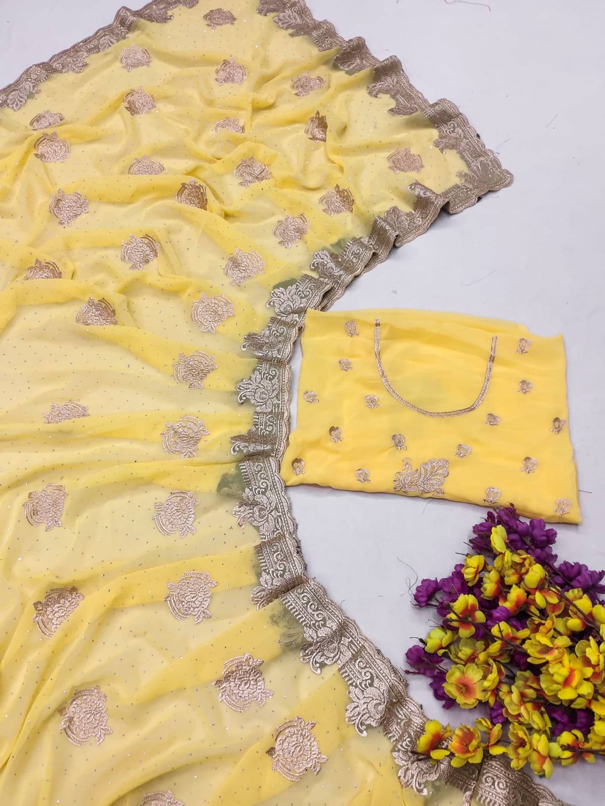     			kyara group Georgette Embroidered Banarasi saree With Unstitched Blouse Piece ( Yellow )