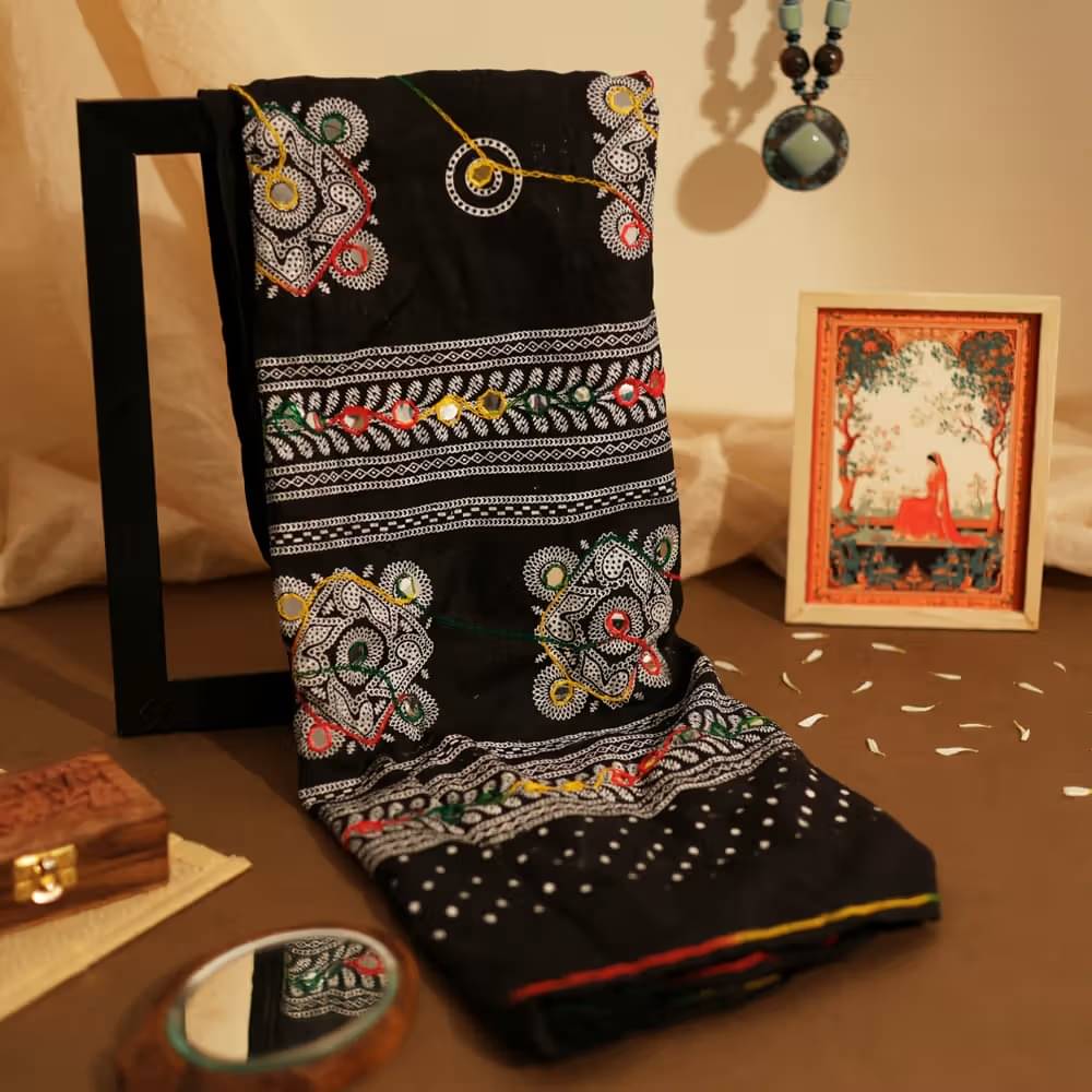     			Anjaneya Creations Women Cotton Blend Dupatta ( Black , Pack of 1 )