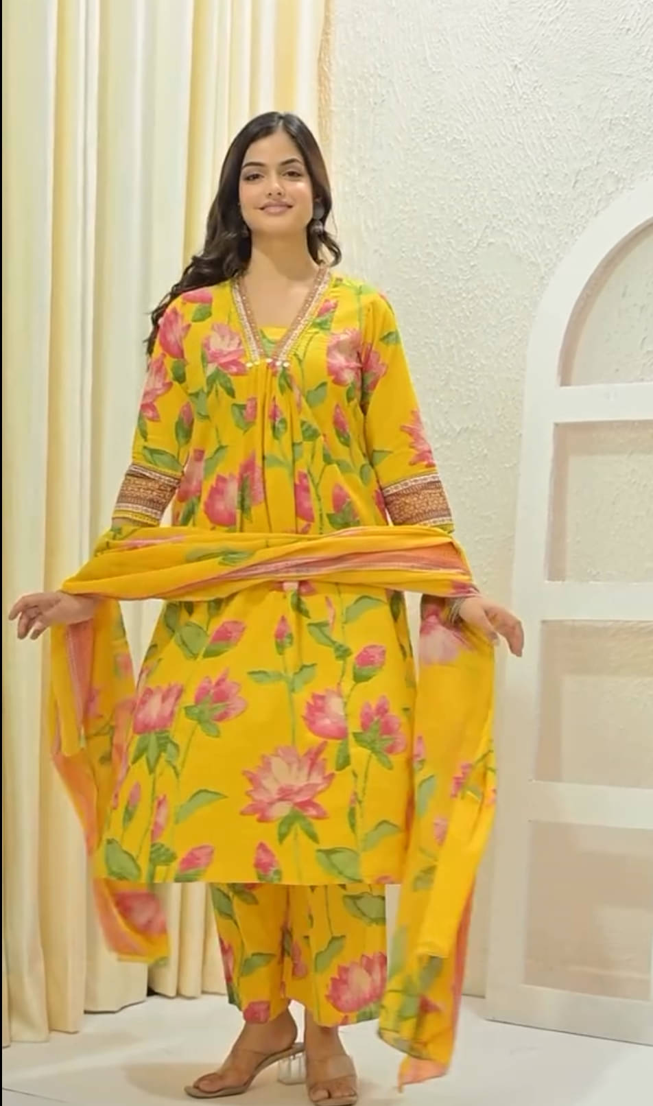 Heavenly Attire Women Cotton Printed Anarkali Kurti With Pants ( Yellow ) Heavenly Attire Women Cotton Printed Anarkali Kurti With Pants ( Yellow )