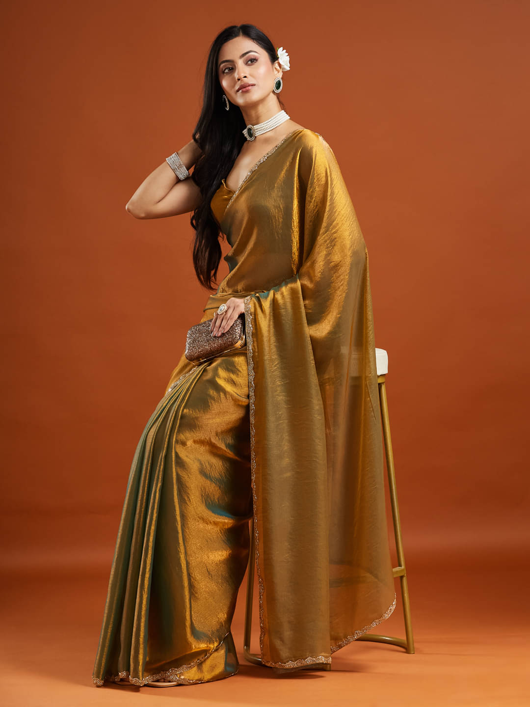 Indy Bliss Chiffon Solid Saree With Unstitched Blouse Piece ( Gold ) Indy Bliss Chiffon Solid Saree With Unstitched Blouse Piece ( Gold )