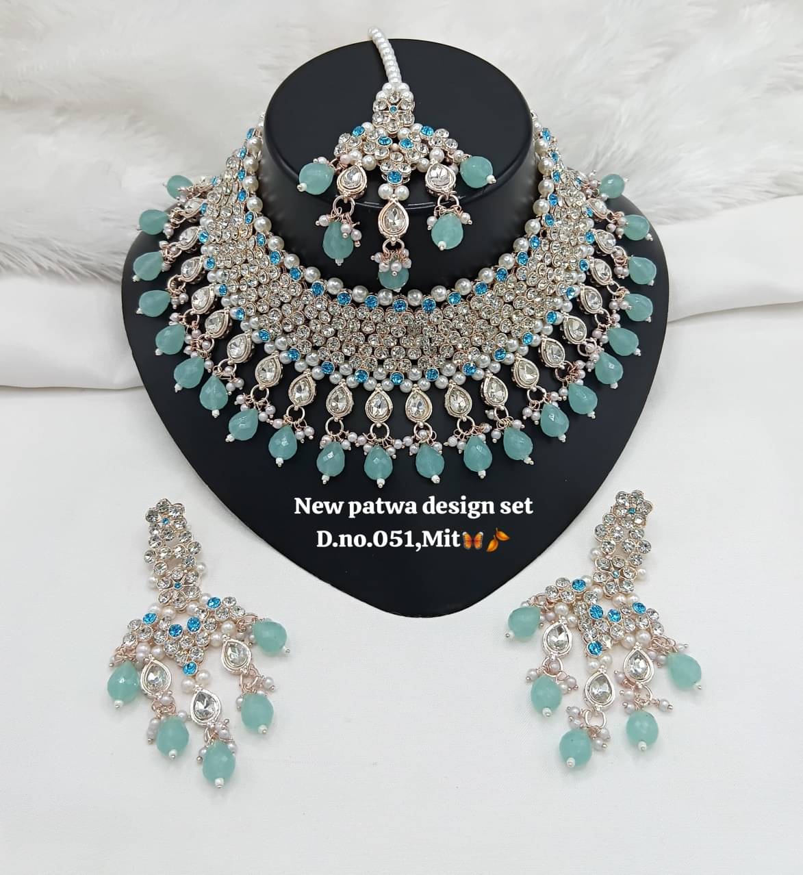     			Padmavati Bangles Blue Alloy Necklace Set ( Pack of 1 )