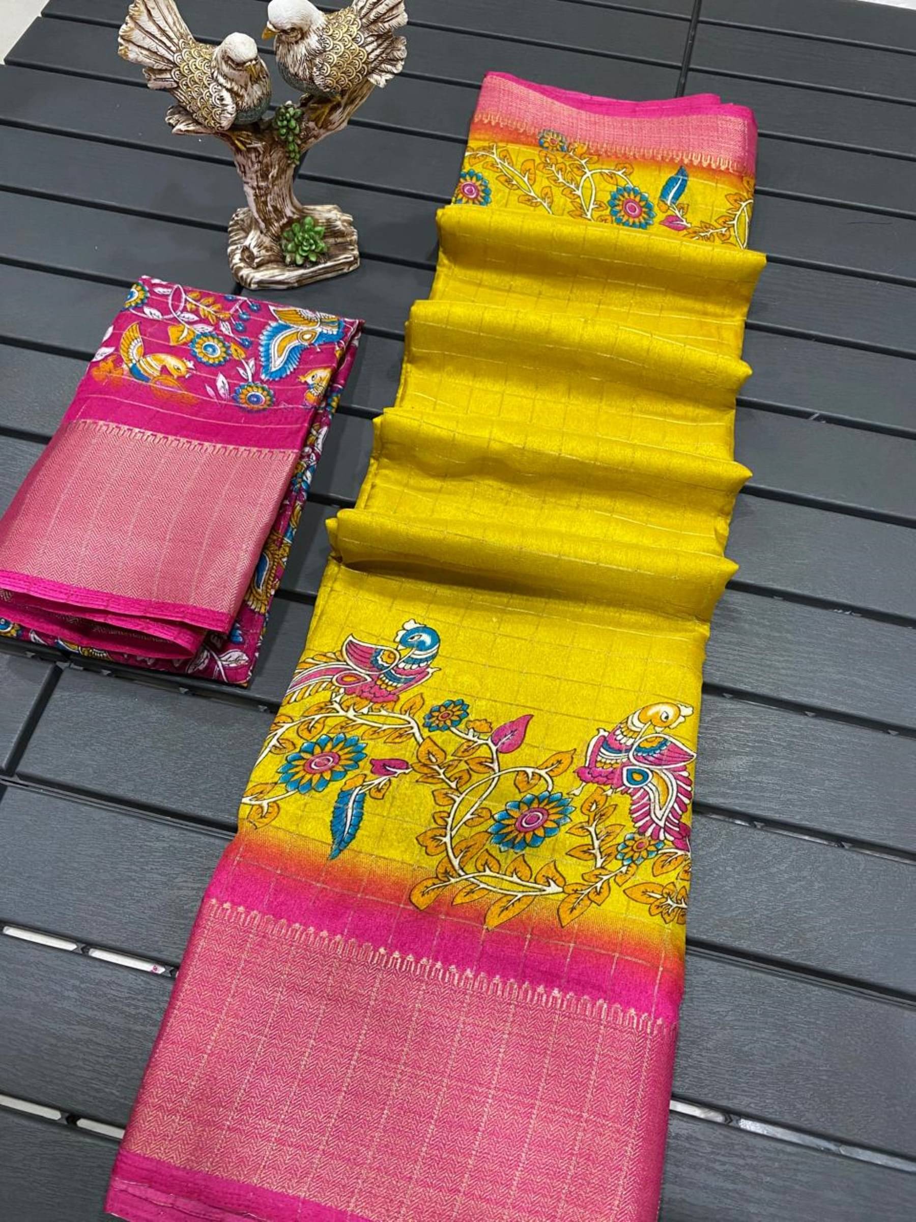 Shree Mahantam Cotton Printed Saree With Unstitched Blouse Piece ( Yellow ) Shree Mahantam Cotton Printed Saree With Unstitched Blouse Piece ( Yellow )