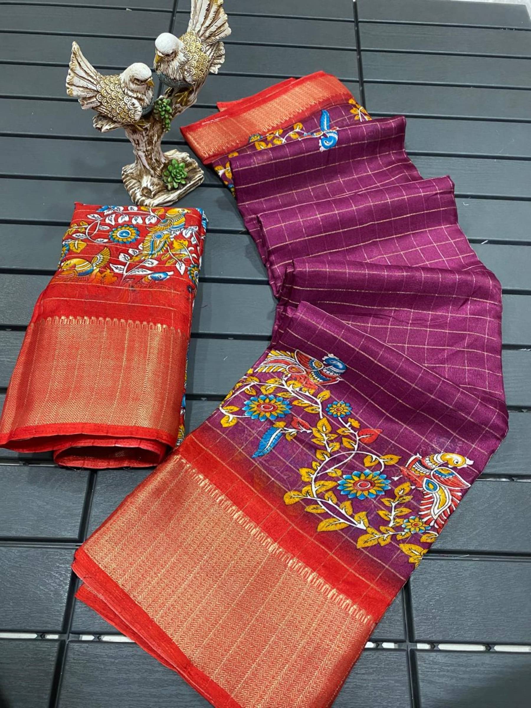 Shree Mahantam Cotton Printed Saree With Unstitched Blouse Piece ( Purple ) Shree Mahantam Cotton Printed Saree With Unstitched Blouse Piece ( Purple )