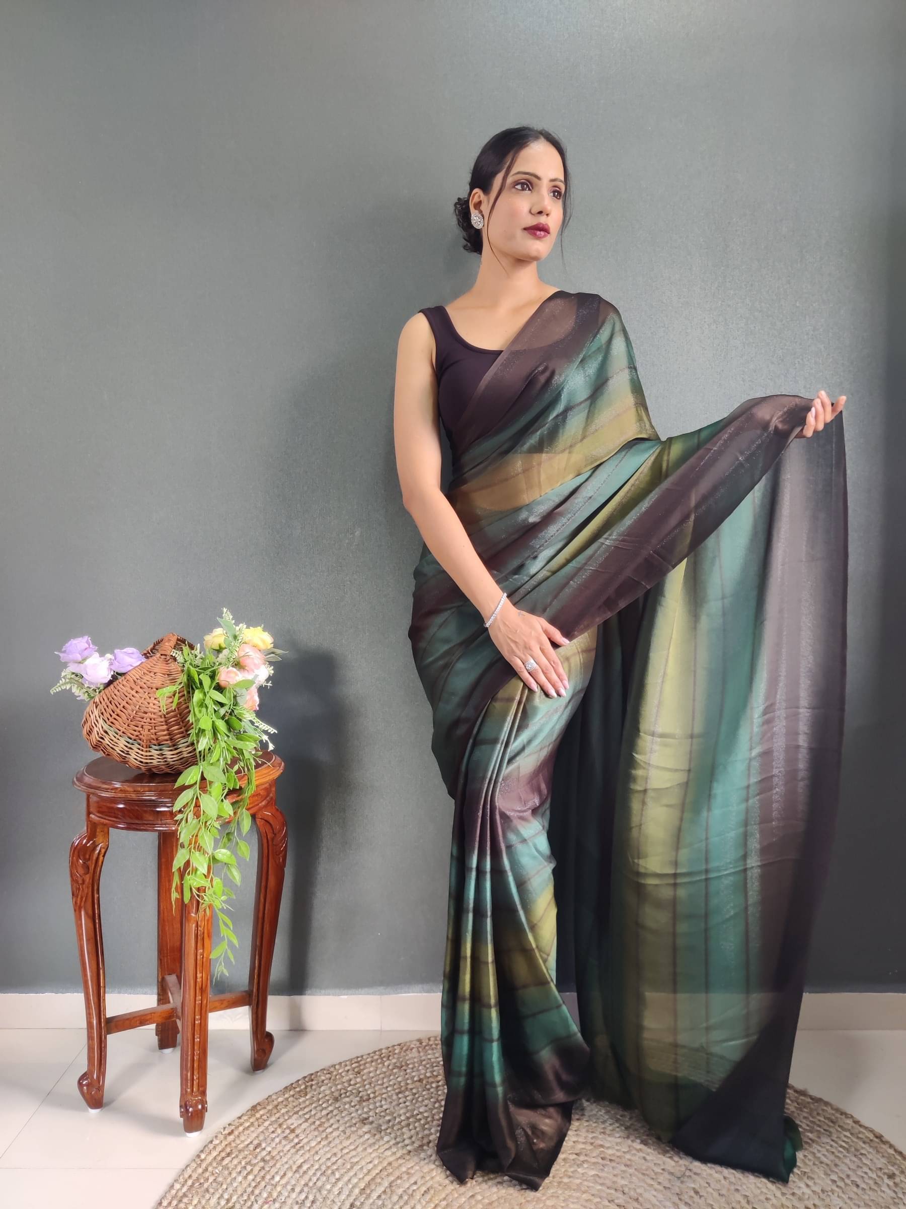 Shree Mahantam Georgette Solid Saree With Unstitched Blouse Piece ( Teal ) Shree Mahantam Georgette Solid Saree With Unstitched Blouse Piece ( Teal )